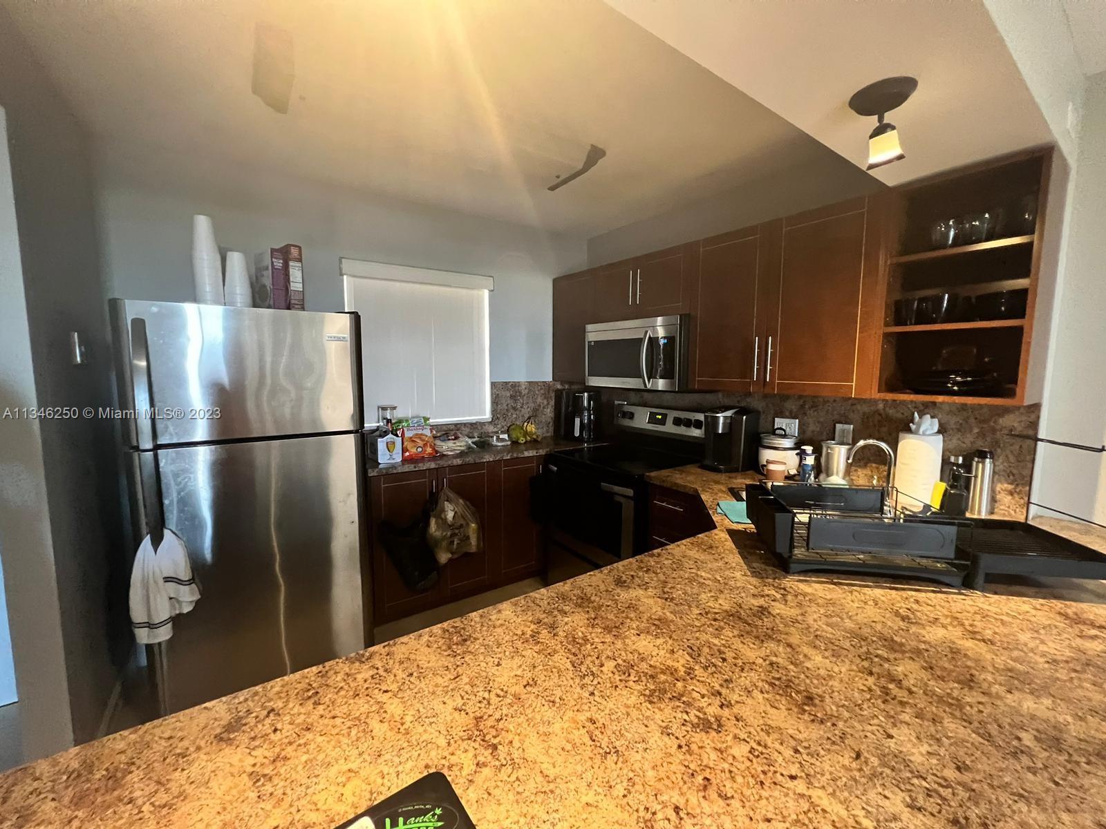 15600 NW 7th Ave Unit: 809