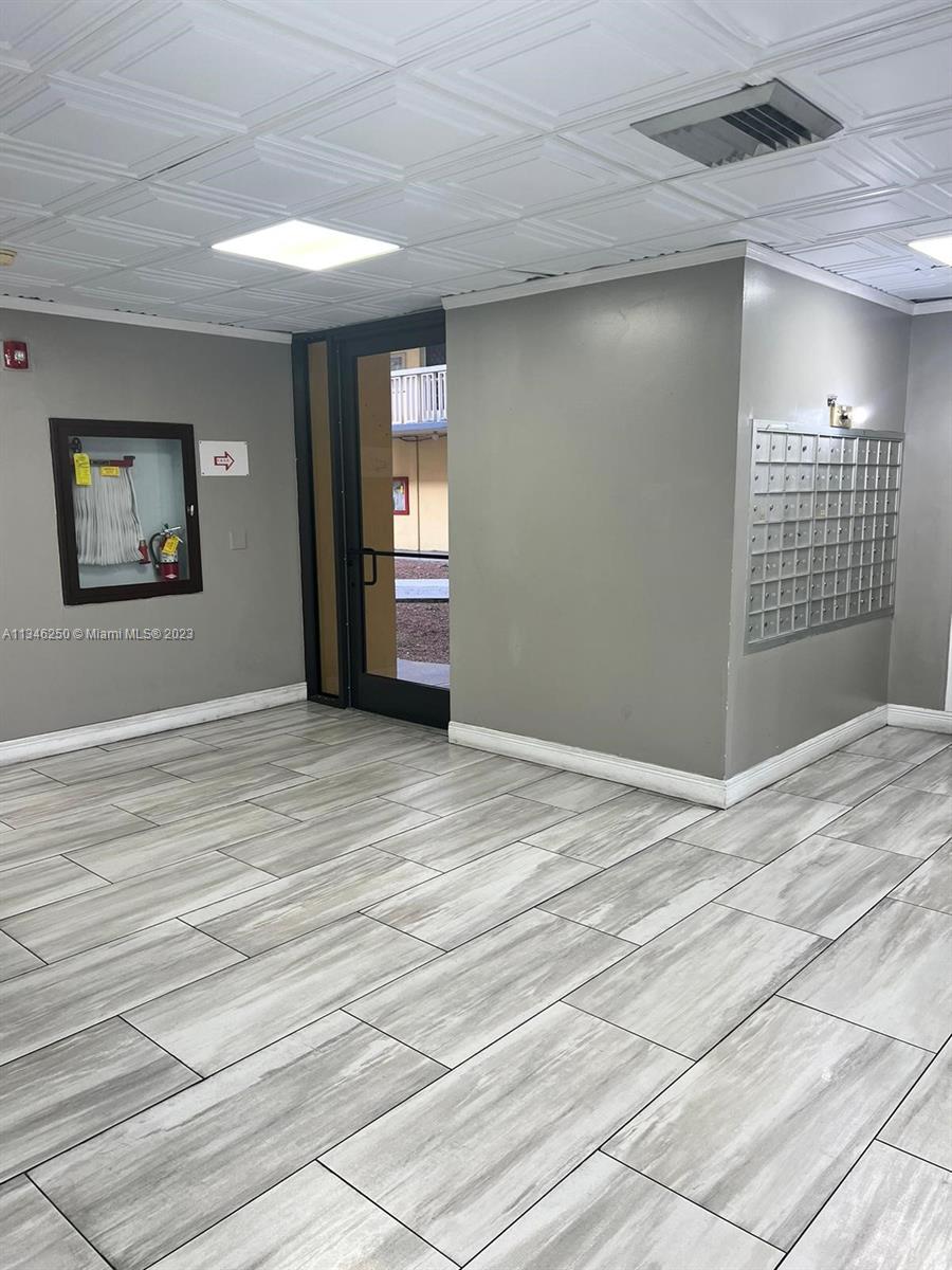 15600 NW 7th Ave Unit: 809