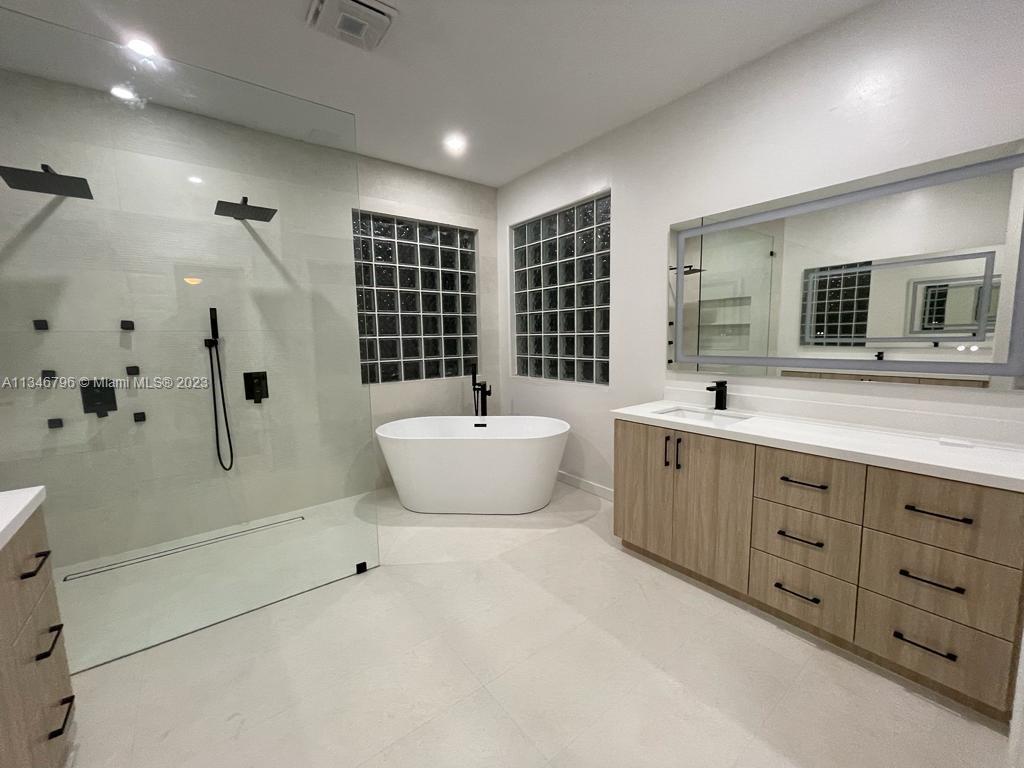 12501 NW 23rd St Unit: -