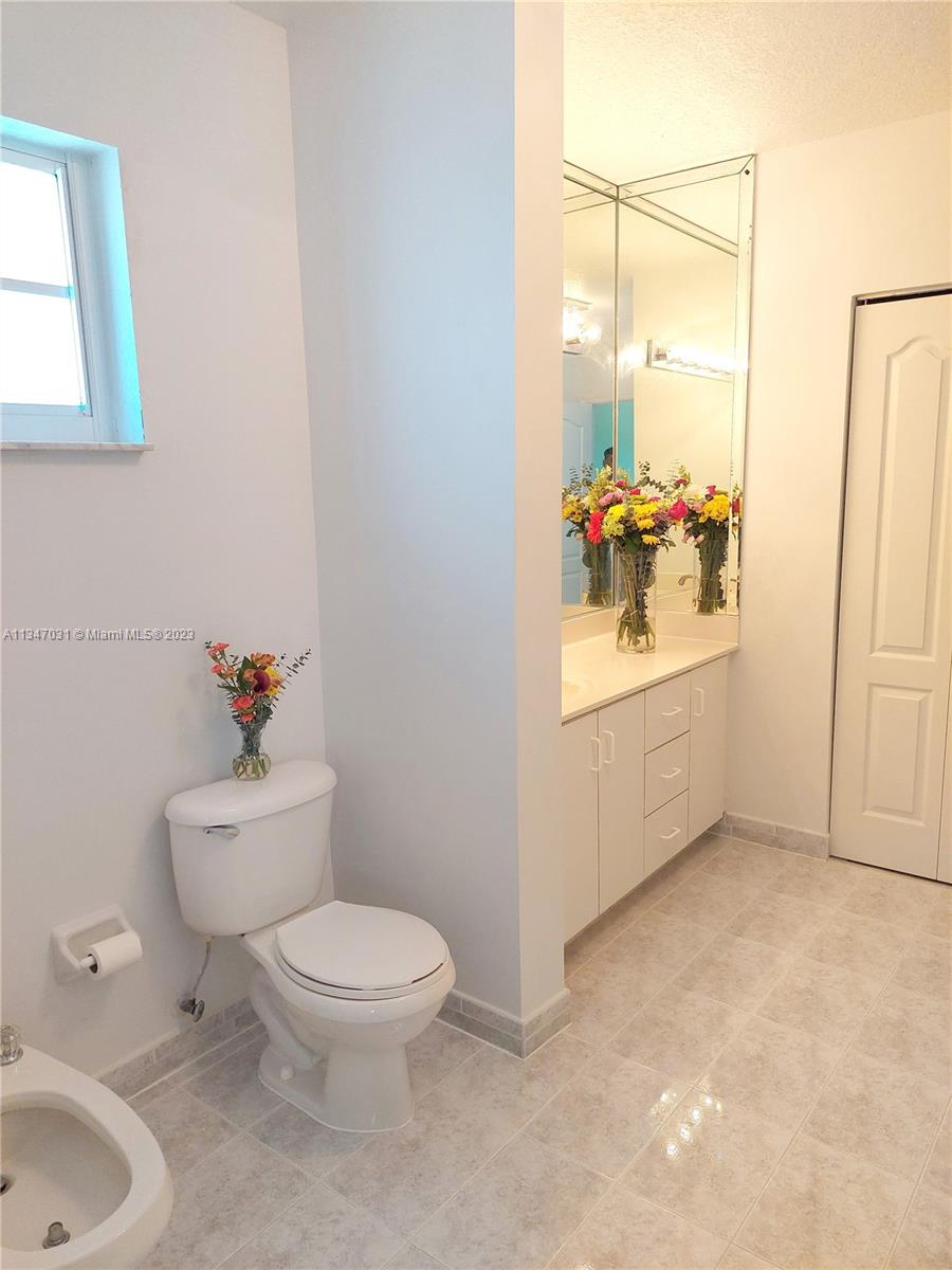 17455 NW 75th Pl Unit: 202