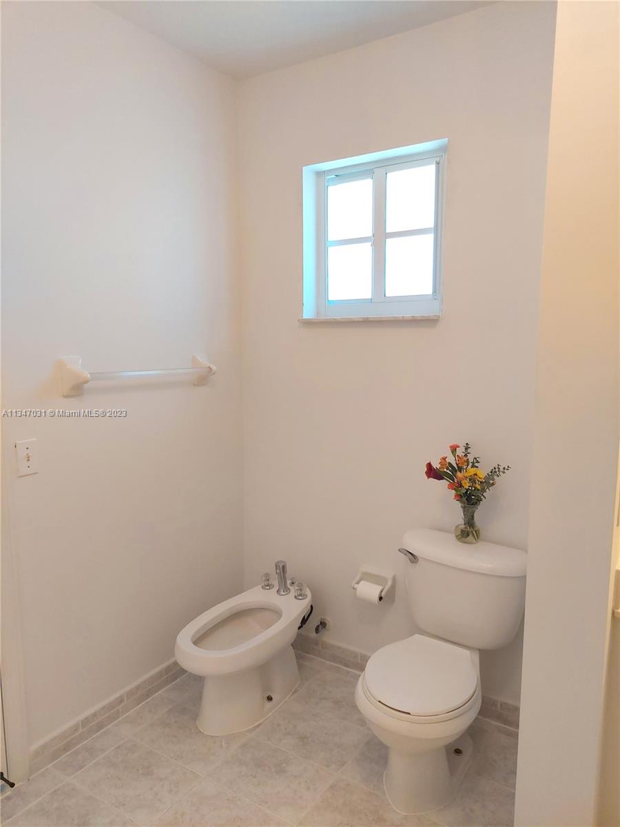 17455 NW 75th Pl Unit: 202