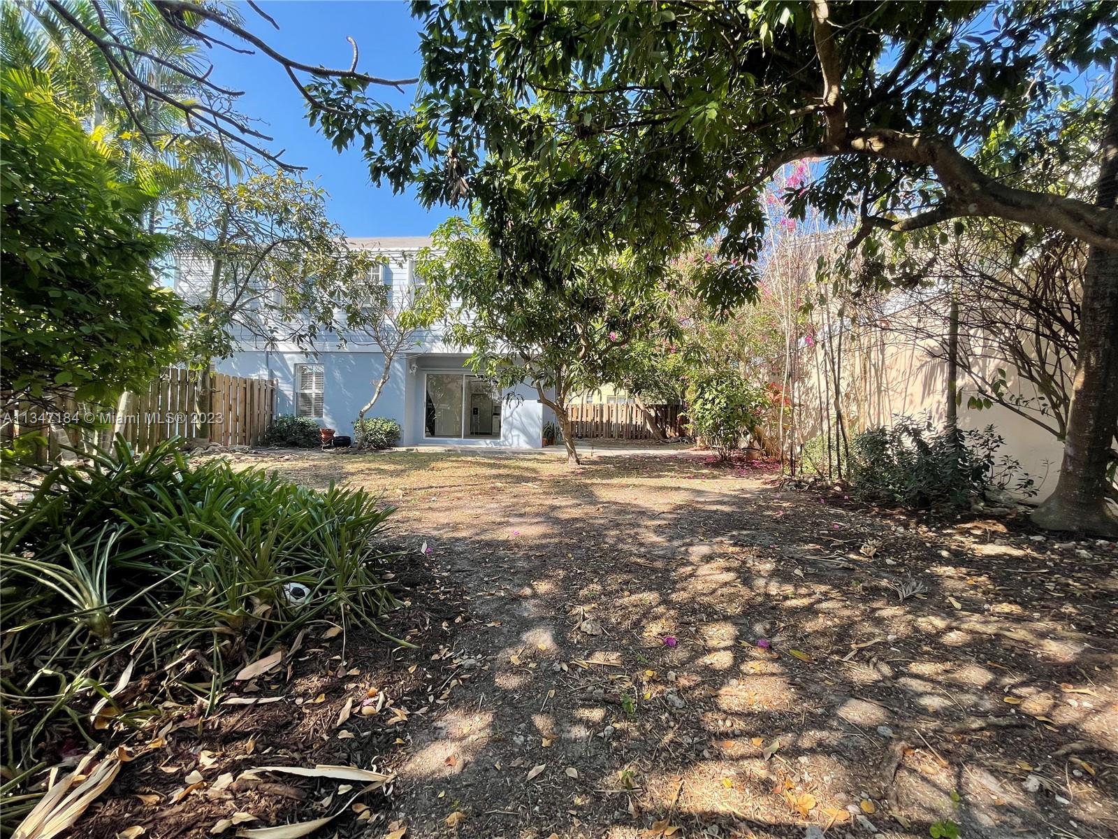 22241 SW 101st Ave Rd