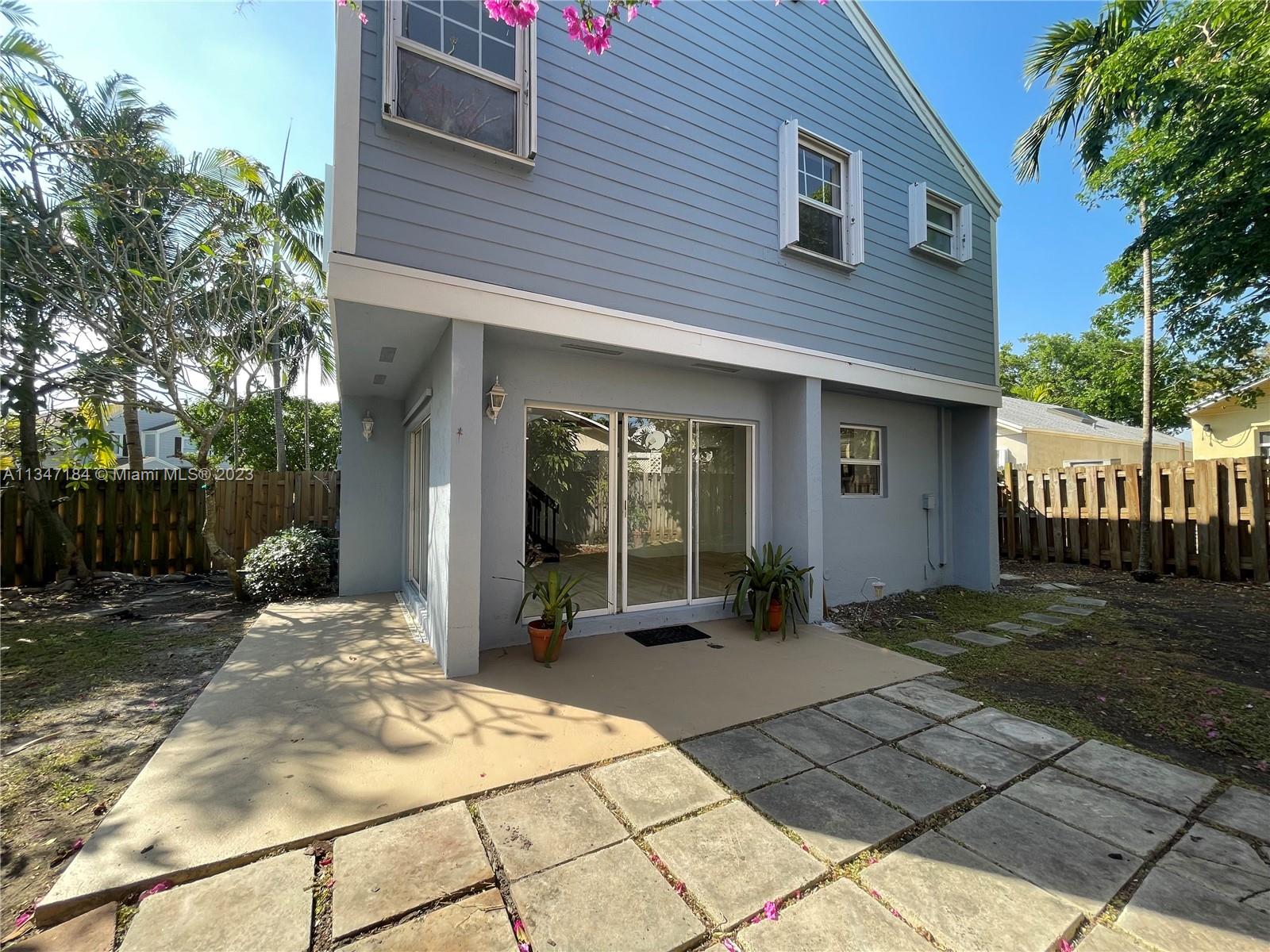22241 SW 101st Ave Rd