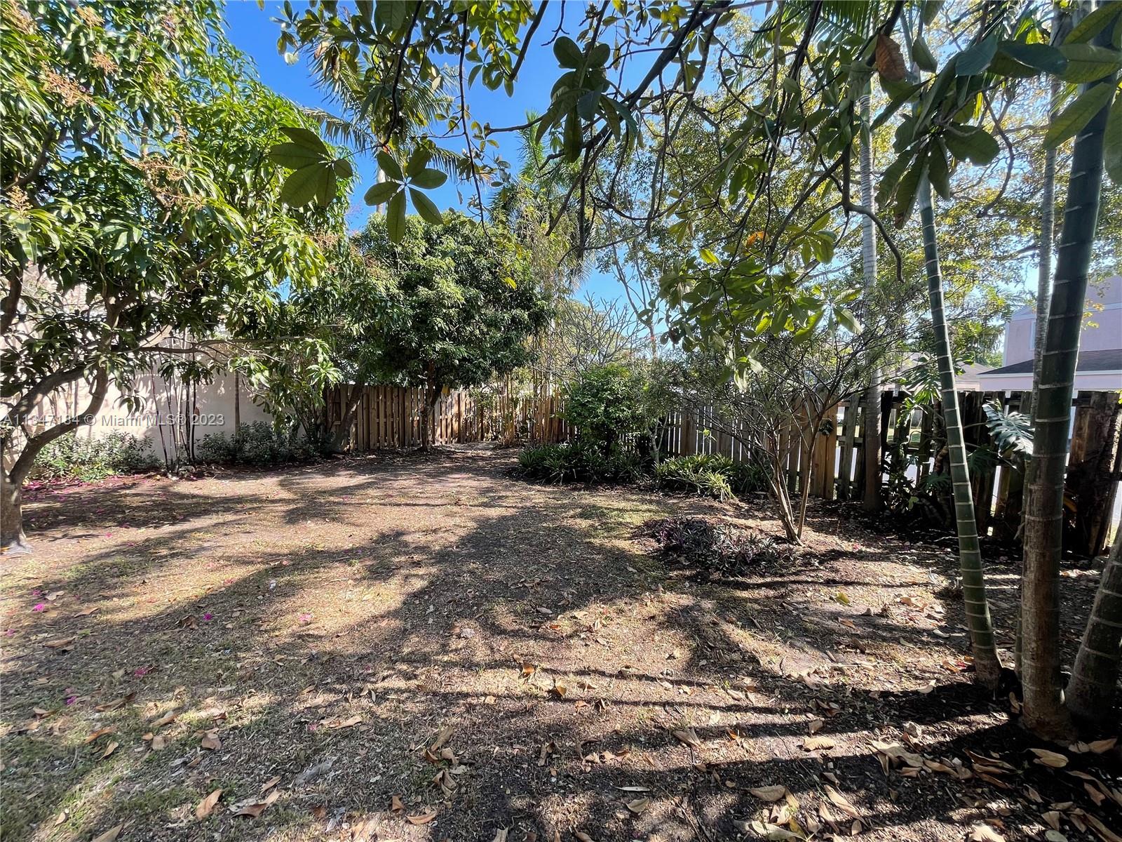 22241 SW 101st Ave Rd