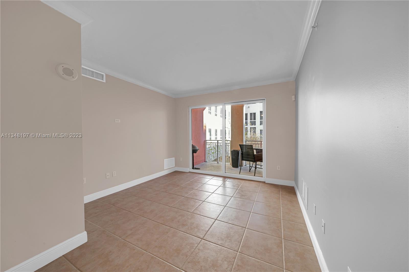 7355 SW 89th St Unit: 401N