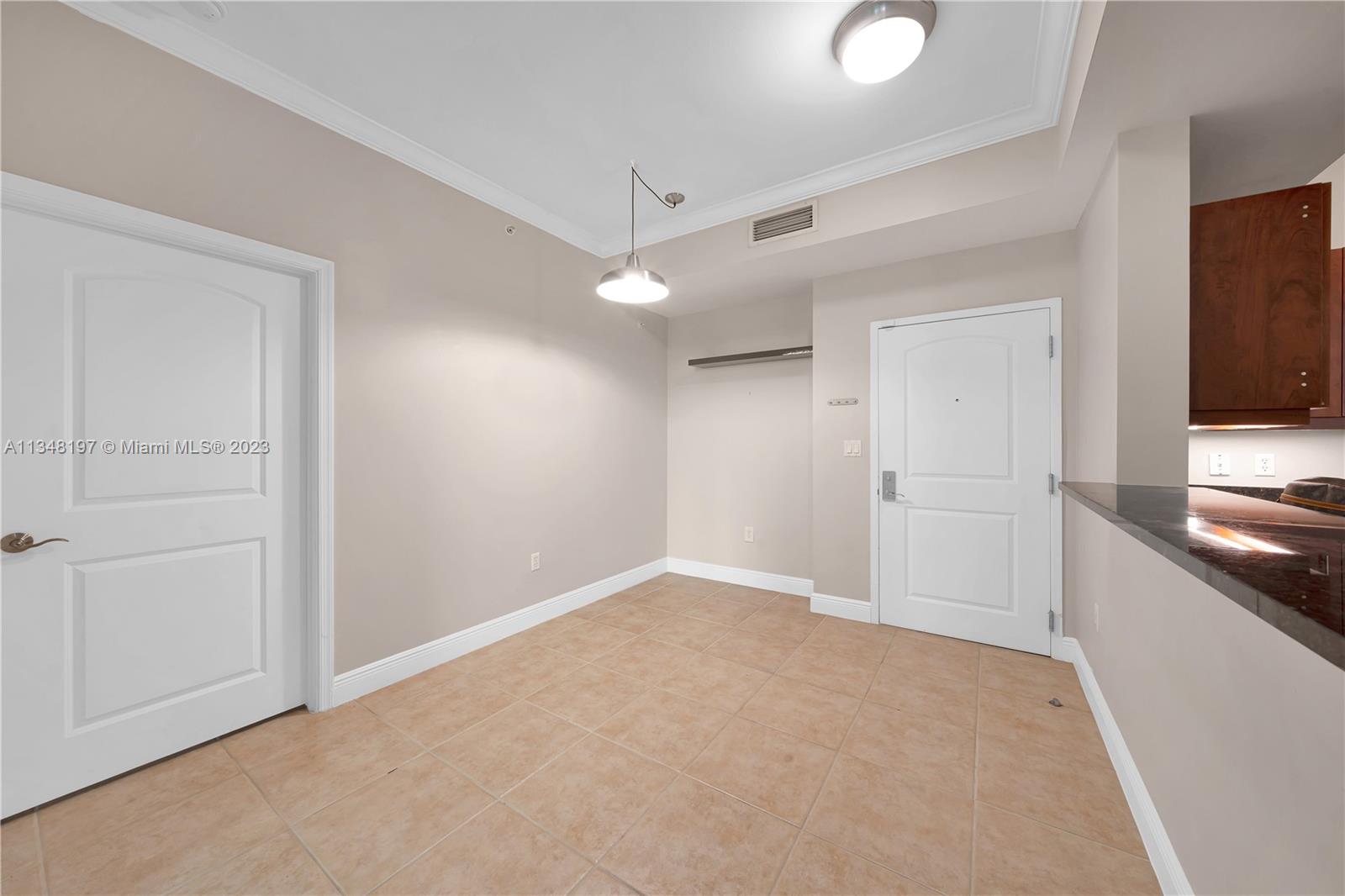 7355 SW 89th St Unit: 401N