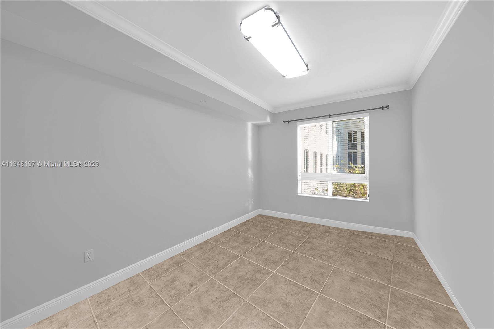 7355 SW 89th St Unit: 401N