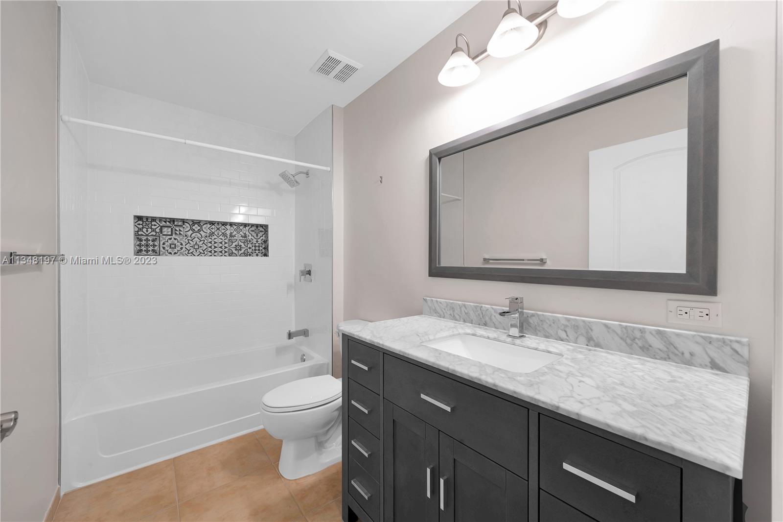 7355 SW 89th St Unit: 401N