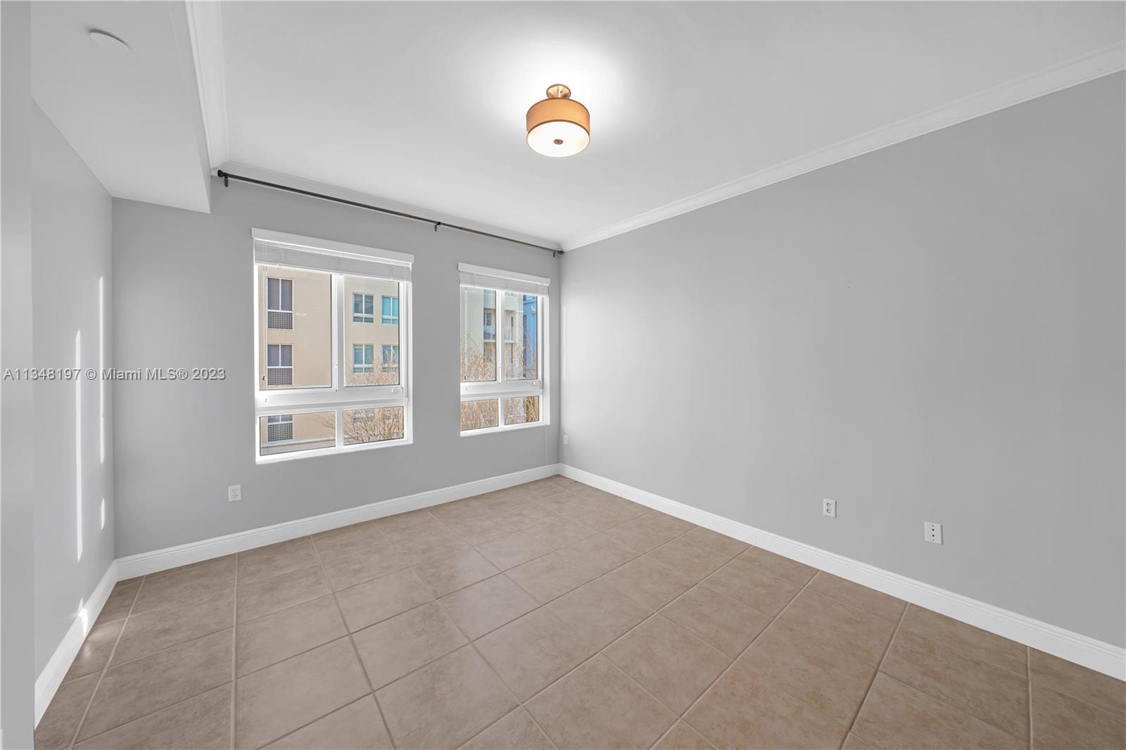 7355 SW 89th St Unit: 401N