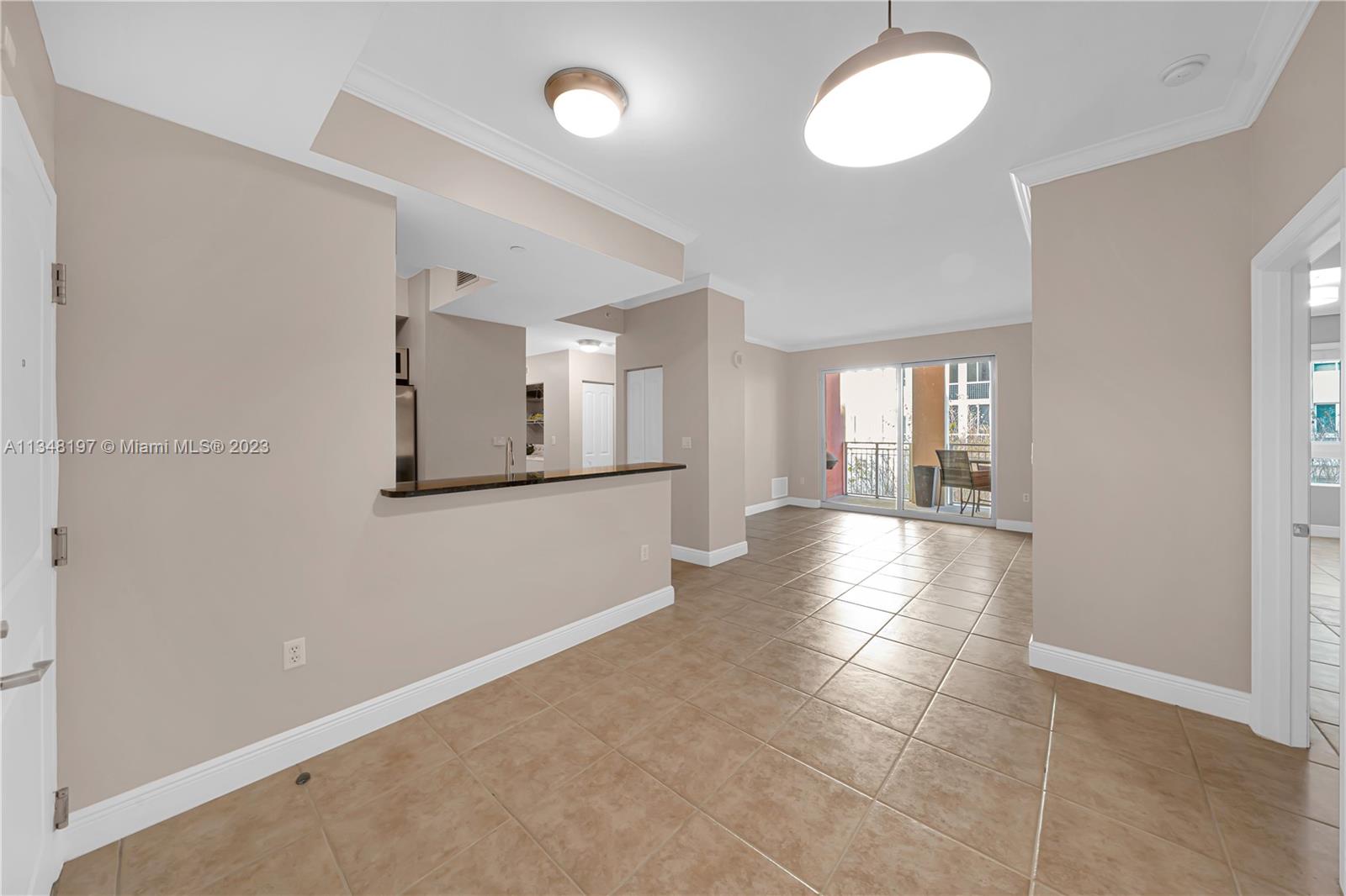 7355 SW 89th St Unit: 401N