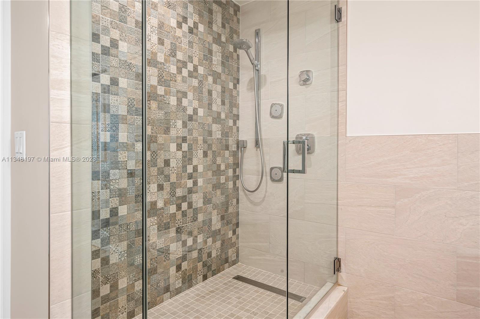 7355 SW 89th St Unit: 401N