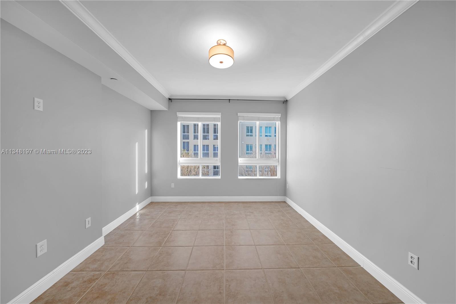 7355 SW 89th St Unit: 401N