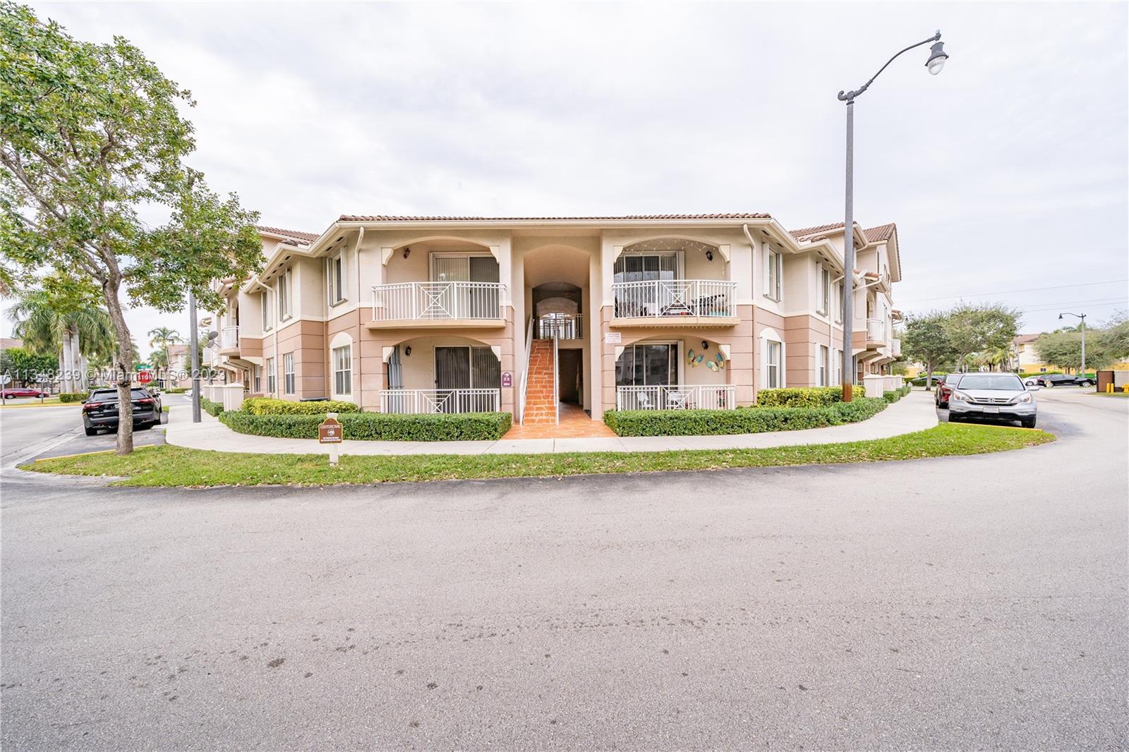 8826 W Flagler St Unit: 206