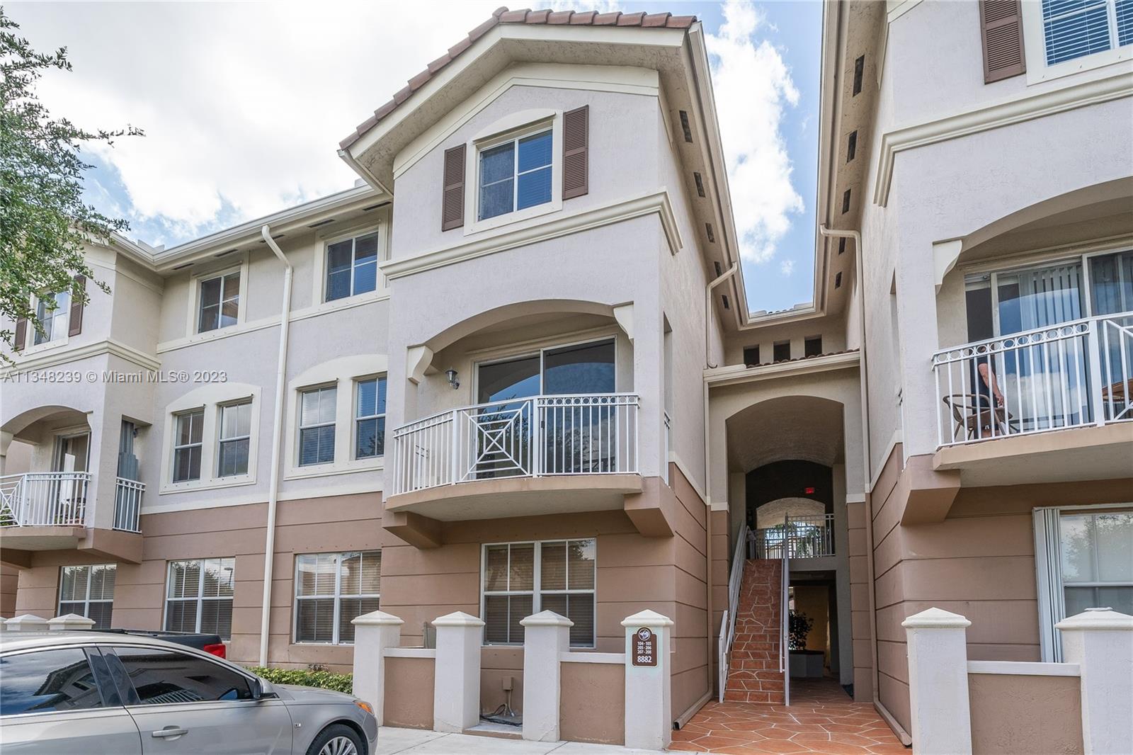 8826 W Flagler St Unit: 206