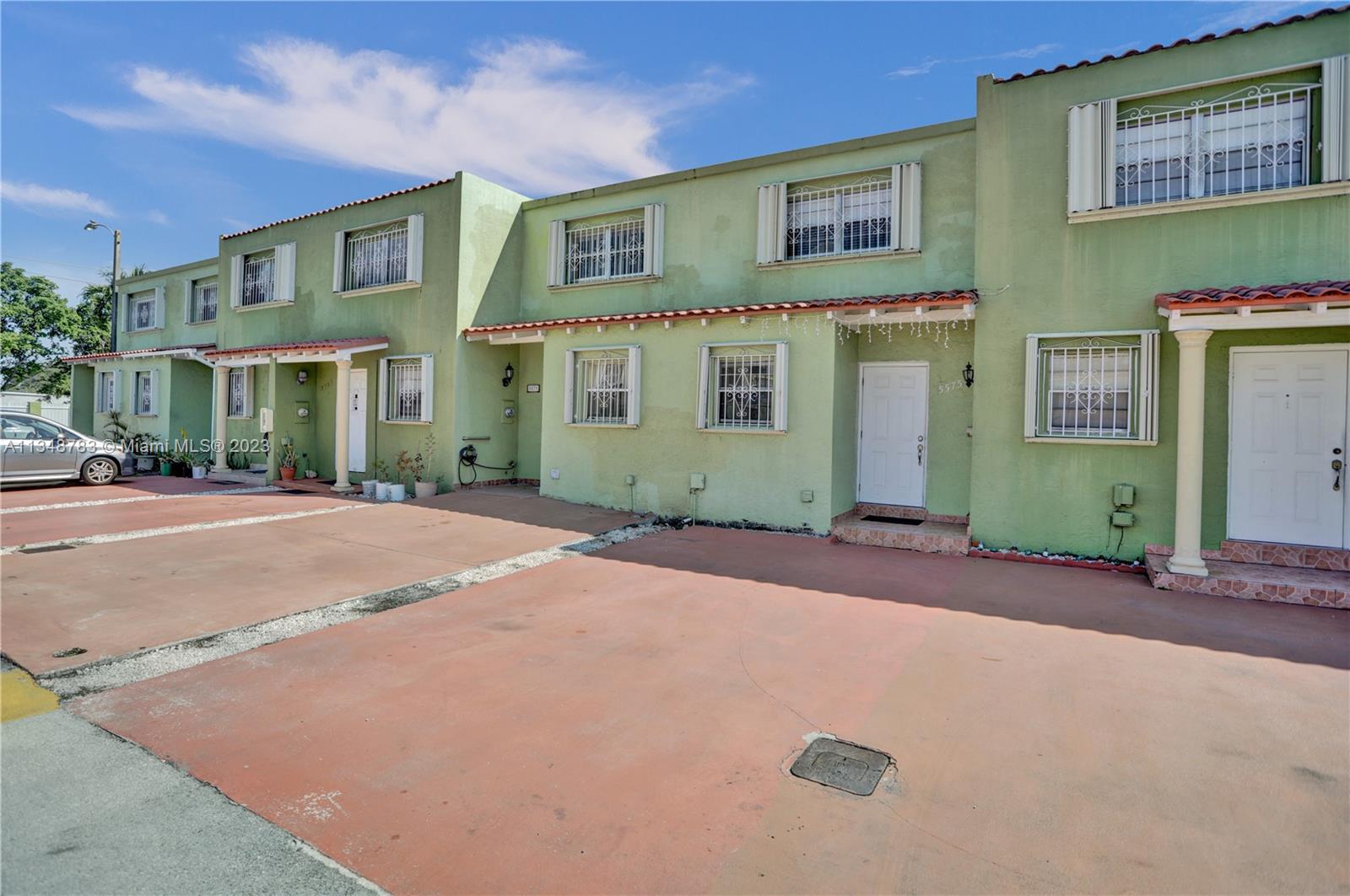 5575 W 17th Ave Unit: 1106
