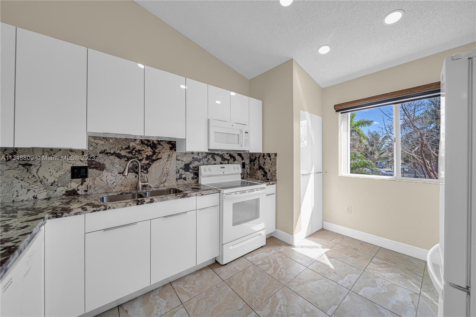 7085 NW 173rd Dr Unit: 408