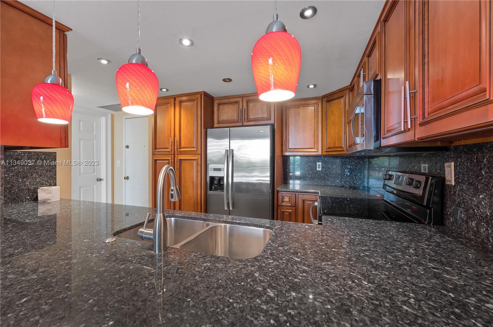 540 Brickell Key Dr Unit: 600
