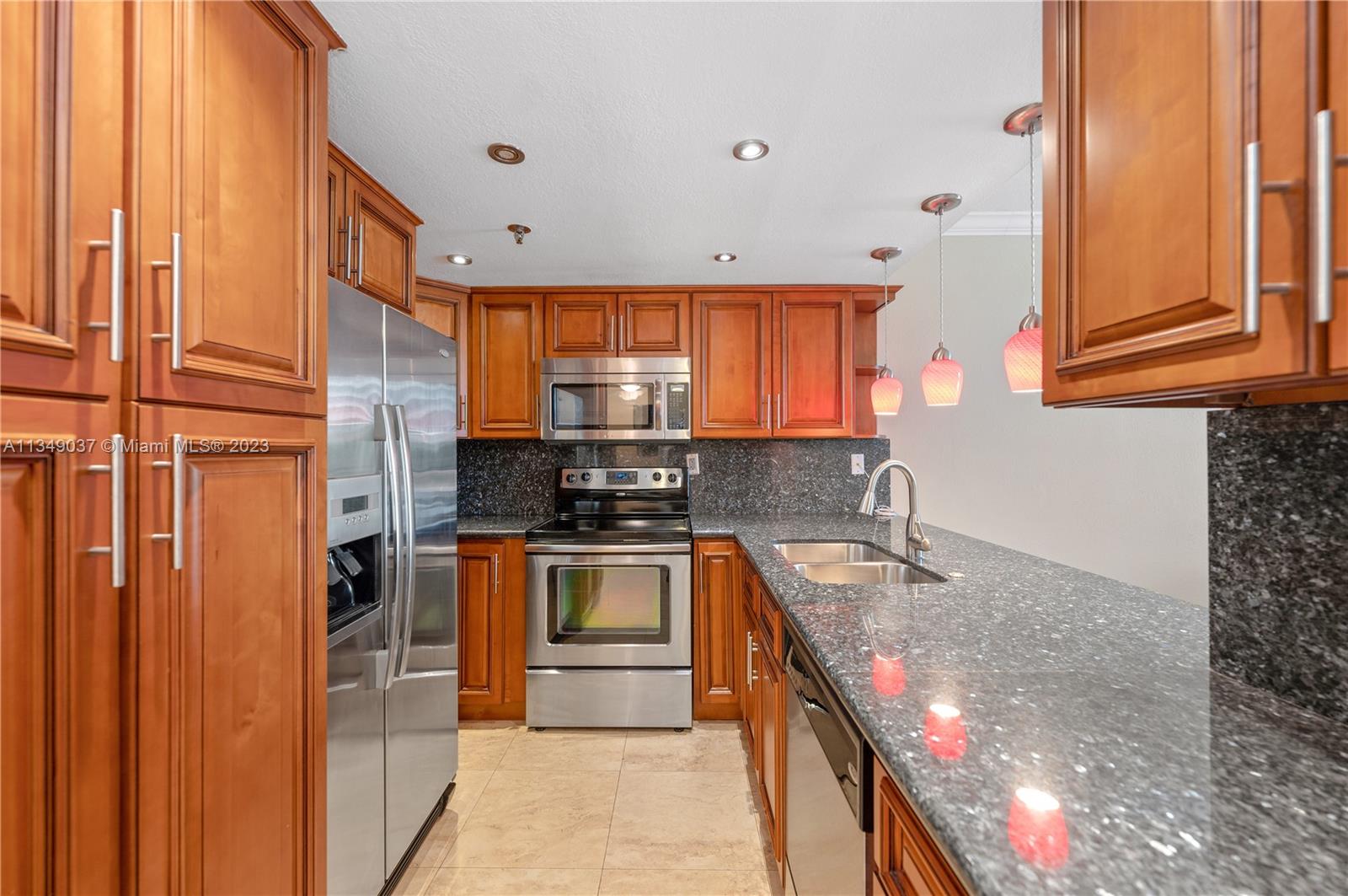 540 Brickell Key Dr Unit: 600