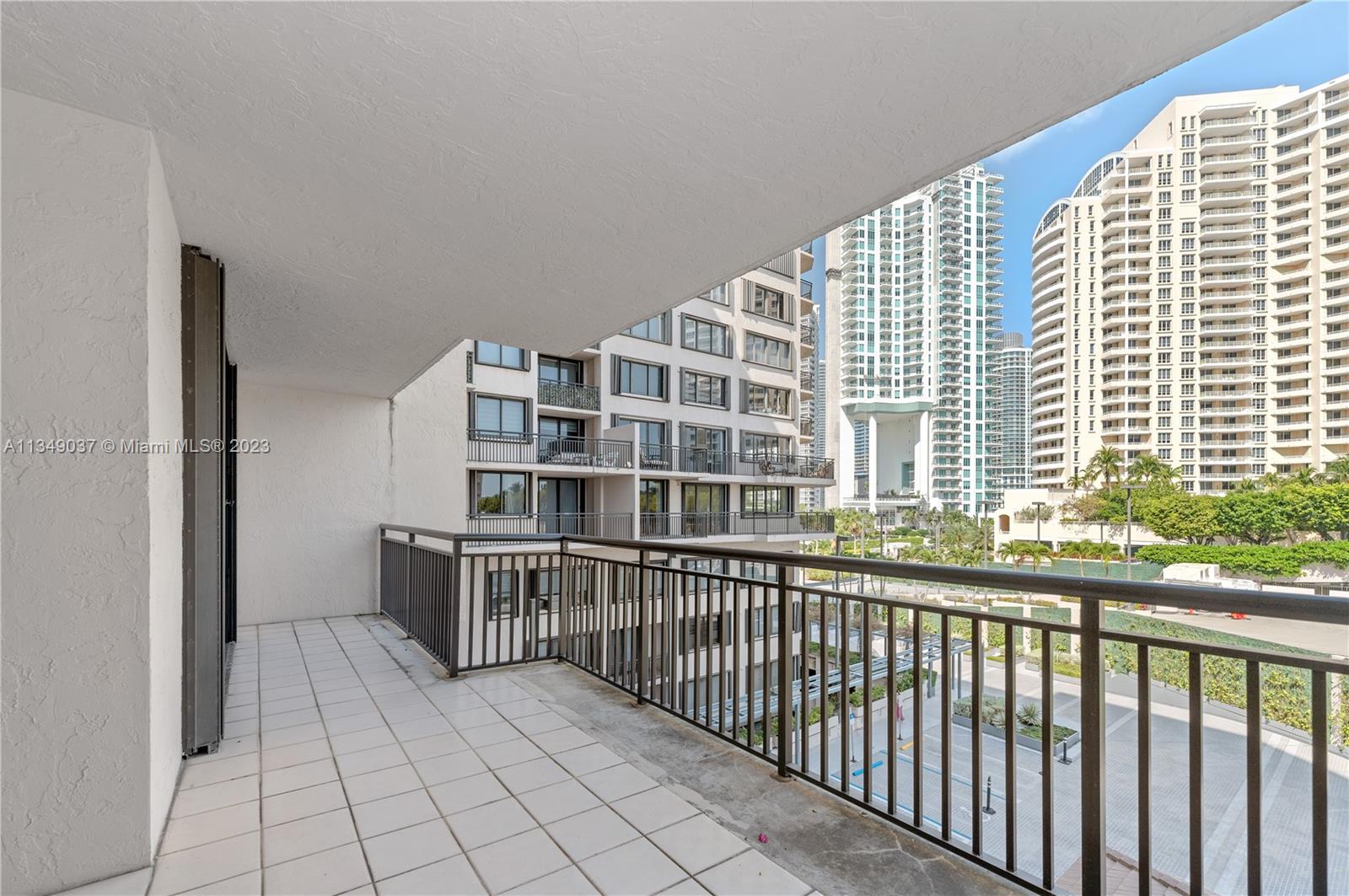 540 Brickell Key Dr Unit: 600
