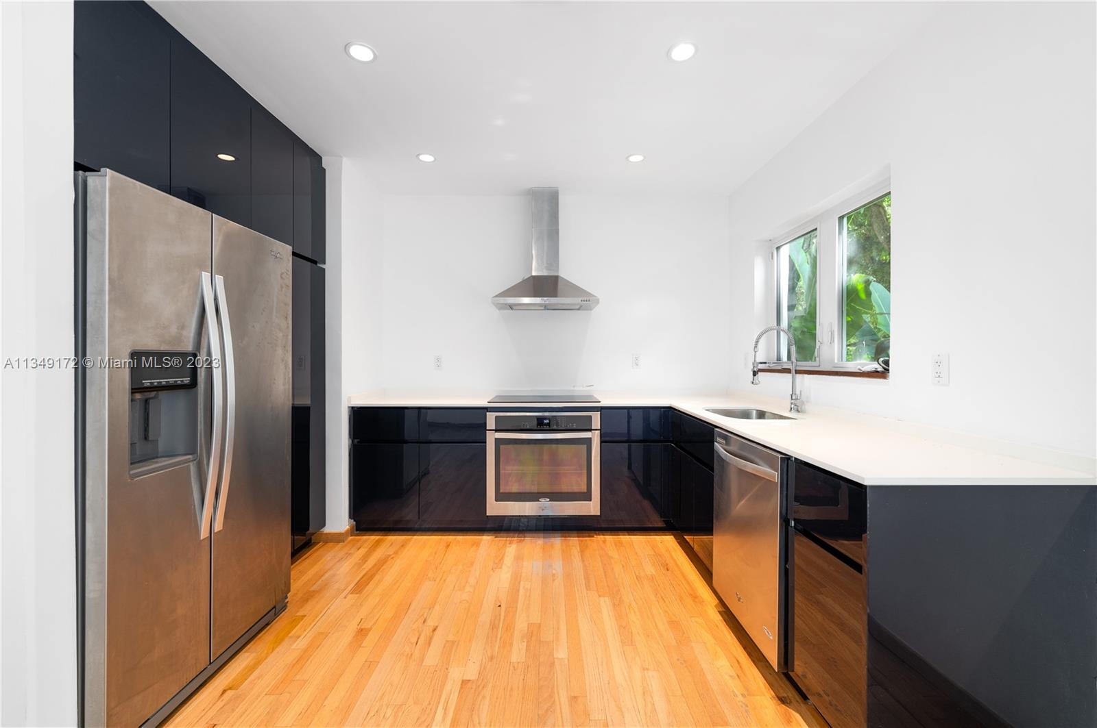 718 NE 87th St Unit: 1