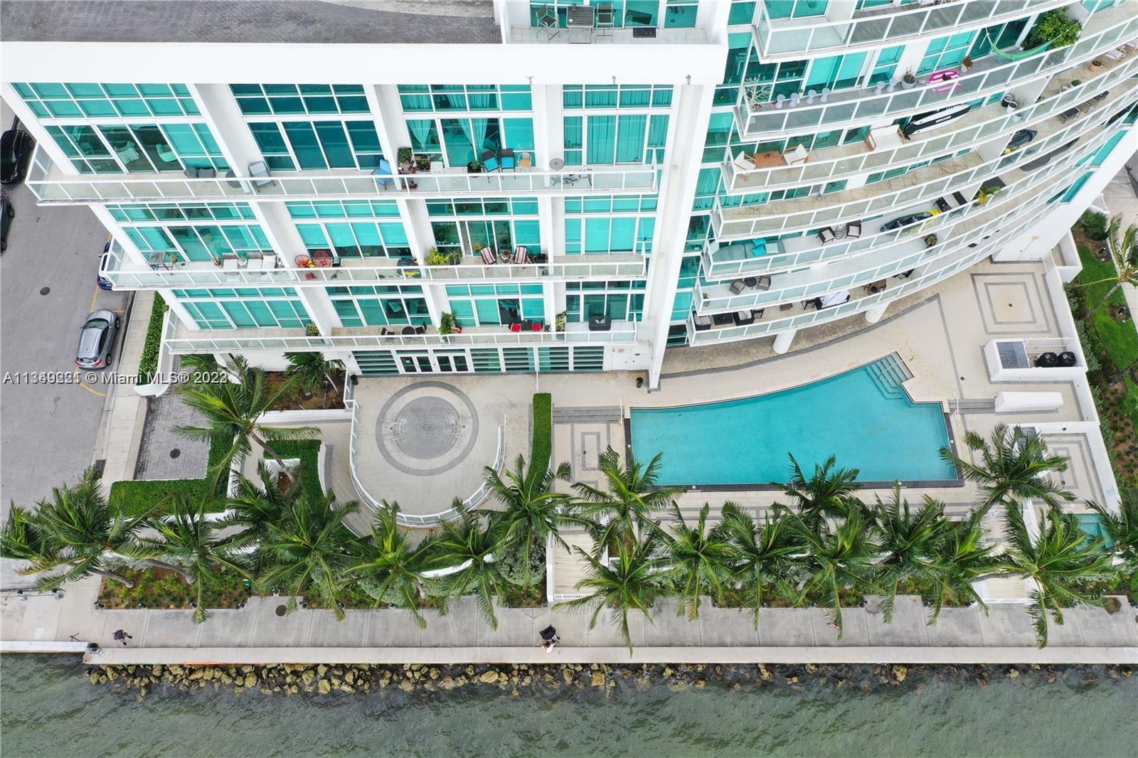 665 NE 25th St Unit: 801