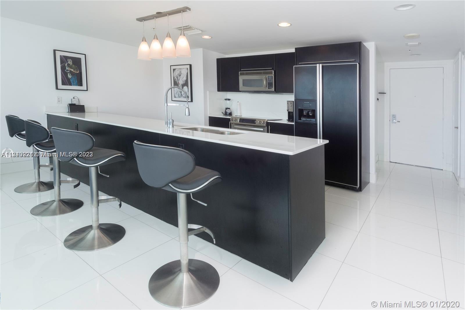 665 NE 25th St Unit: 801