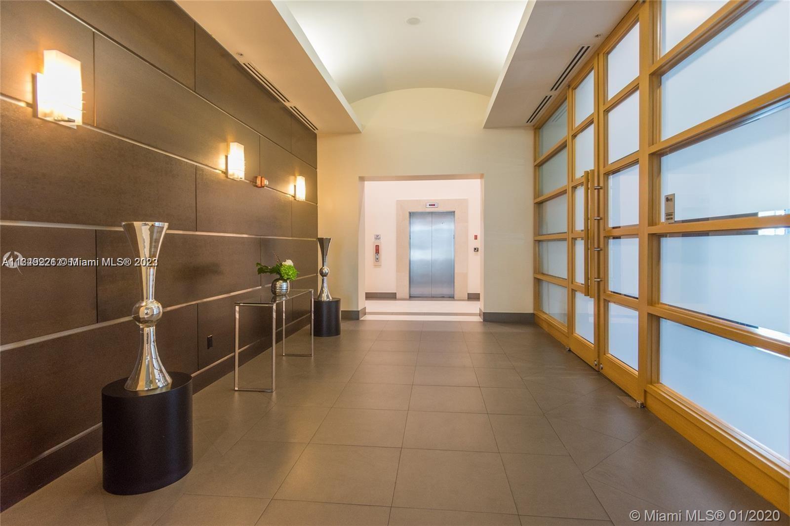 665 NE 25th St Unit: 801