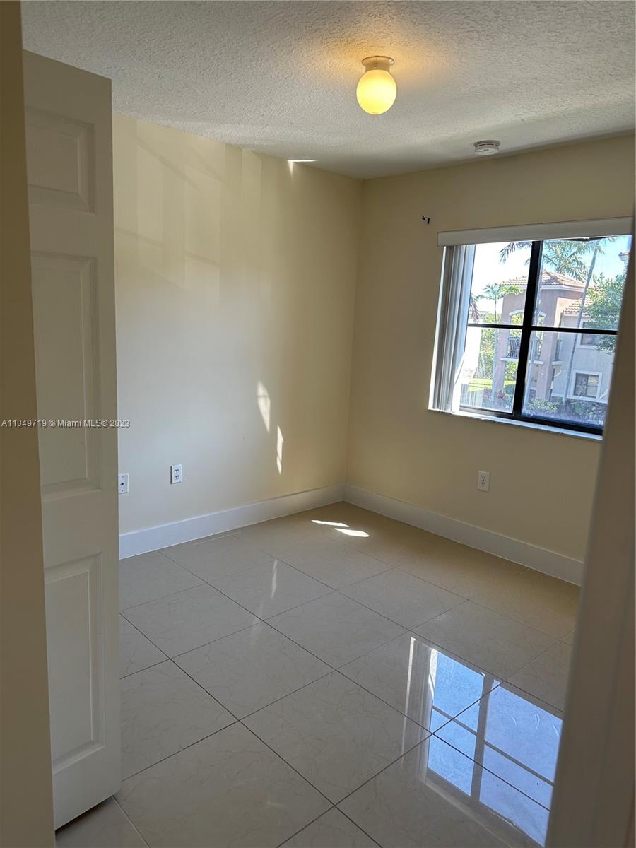 22811 SW 88th Pl Unit: 12-22