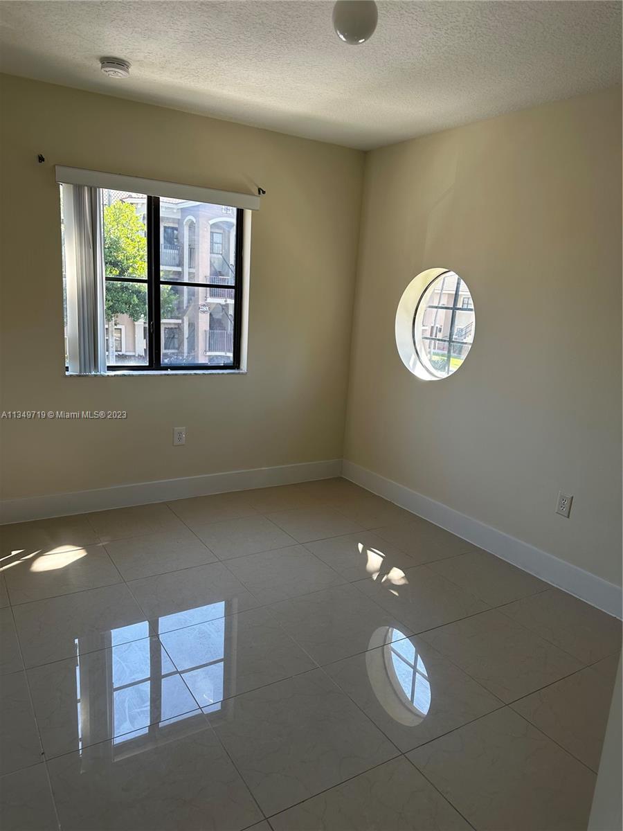 22811 SW 88th Pl Unit: 12-22