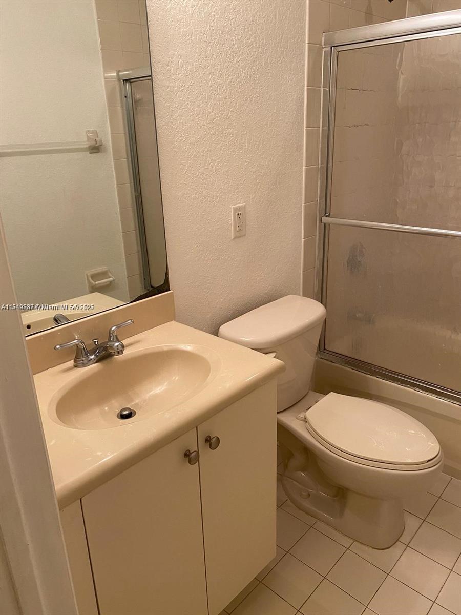 11102 NW 83rd St Unit: 102