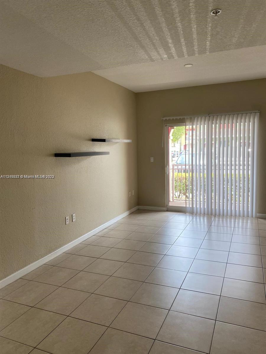 11102 NW 83rd St Unit: 102