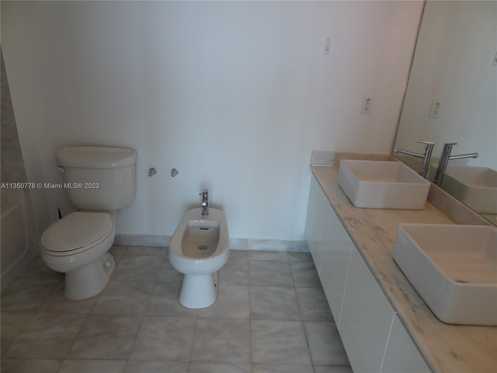 601 NE 36th St Unit: 1705