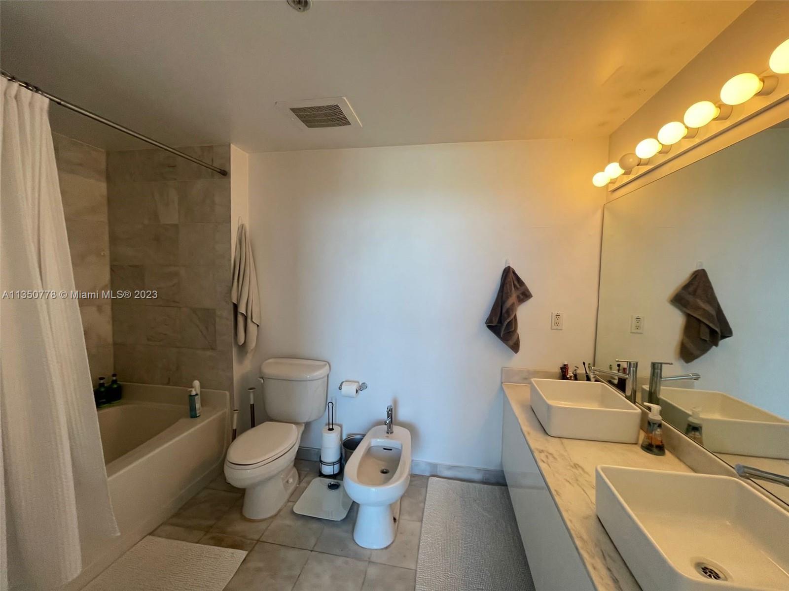 601 NE 36th St Unit: 1705