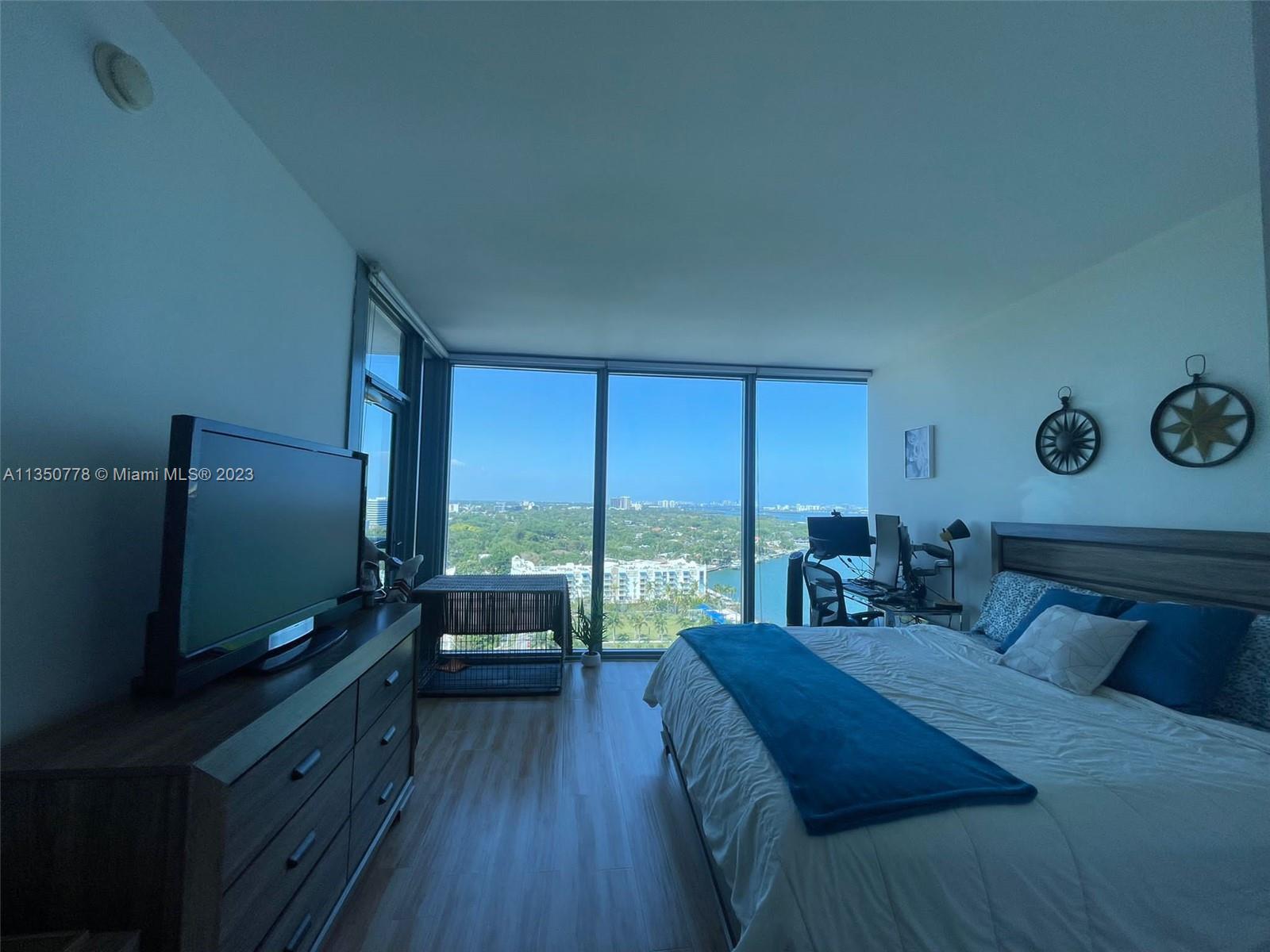601 NE 36th St Unit: 1705