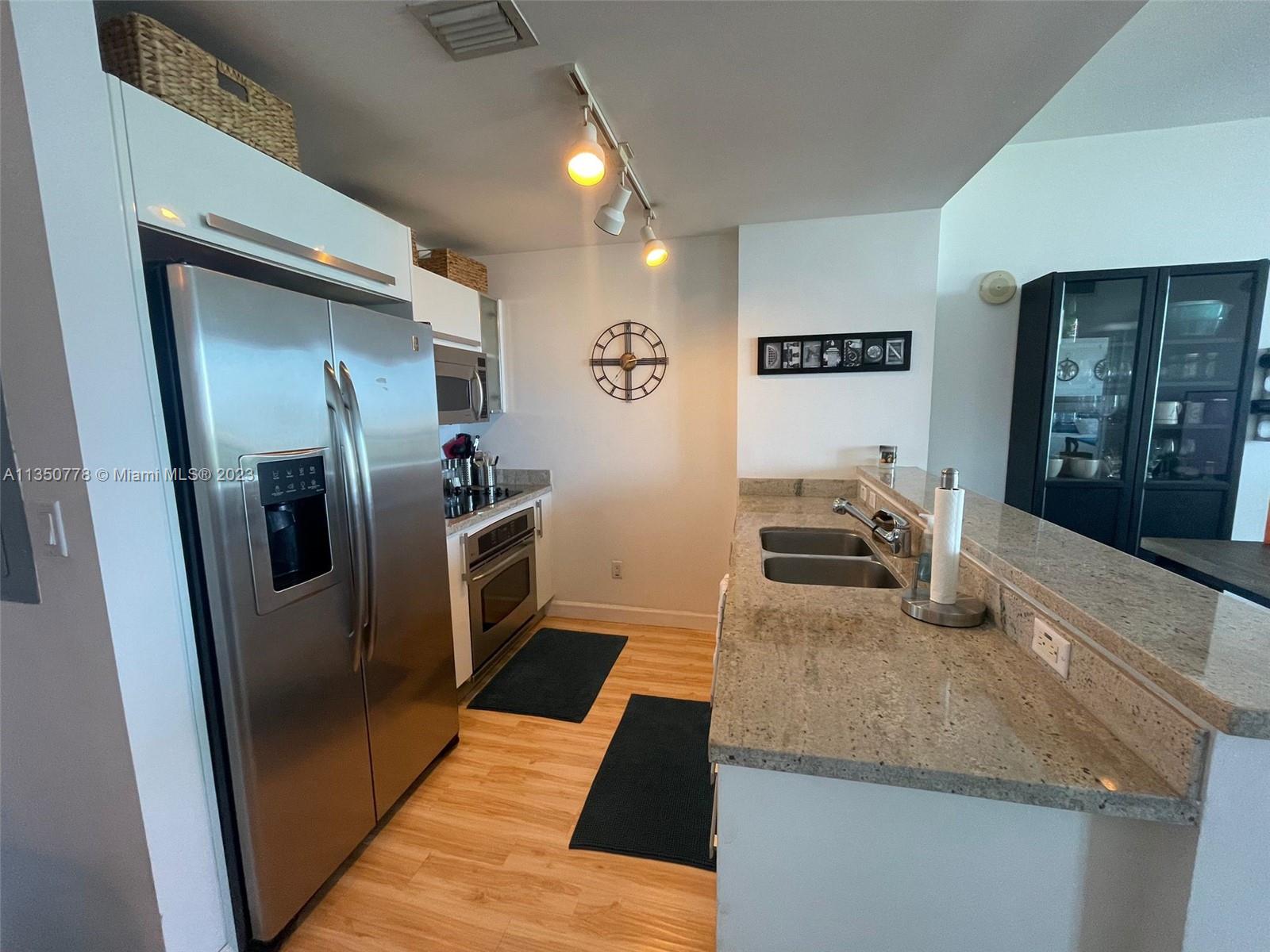 601 NE 36th St Unit: 1705