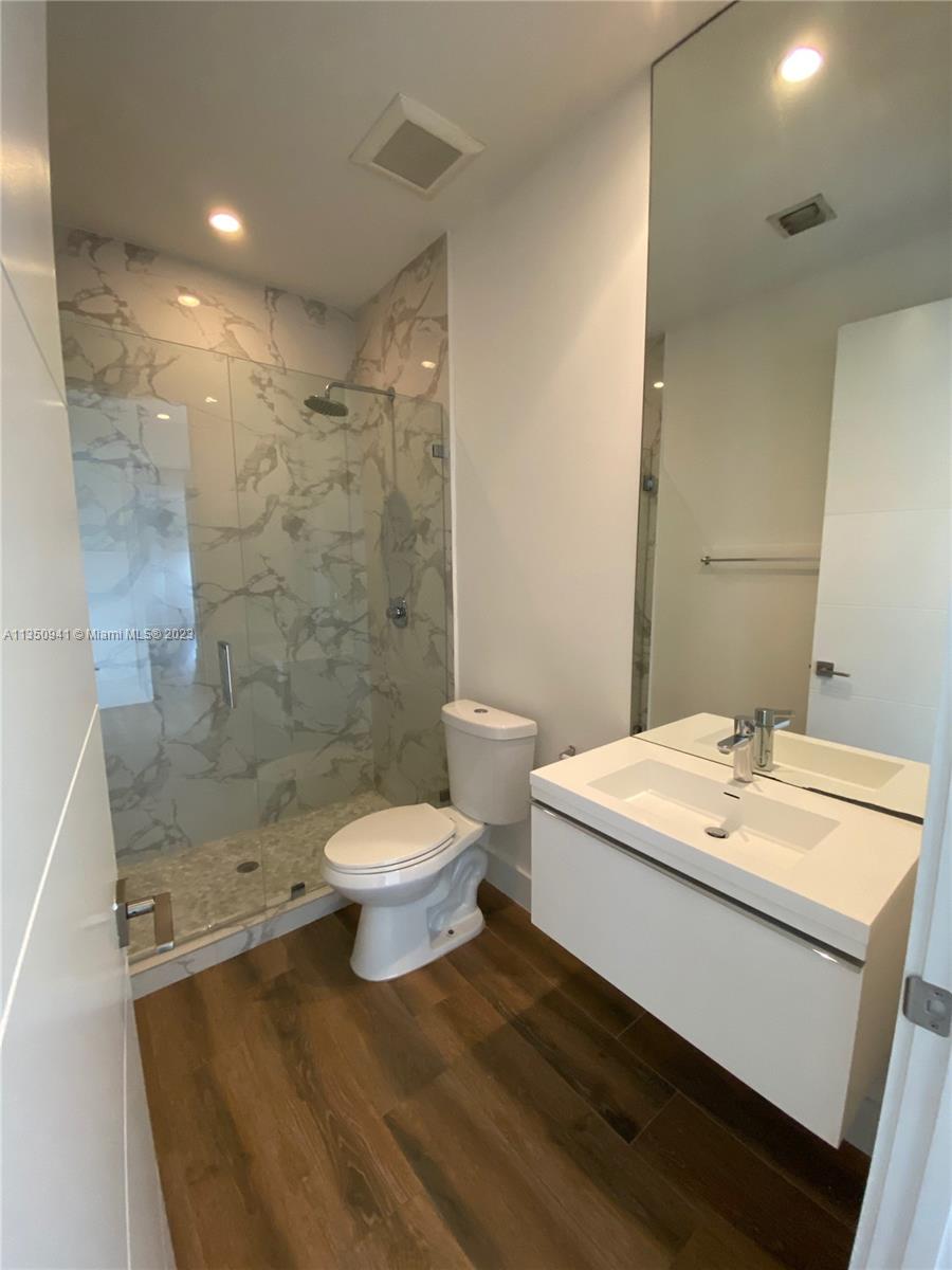 3280 SW 28th St Unit: 3280