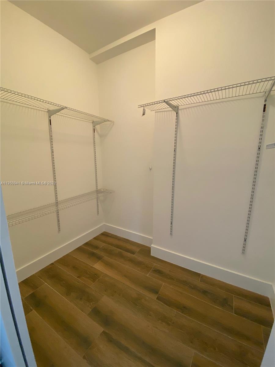 3280 SW 28th St Unit: 3280