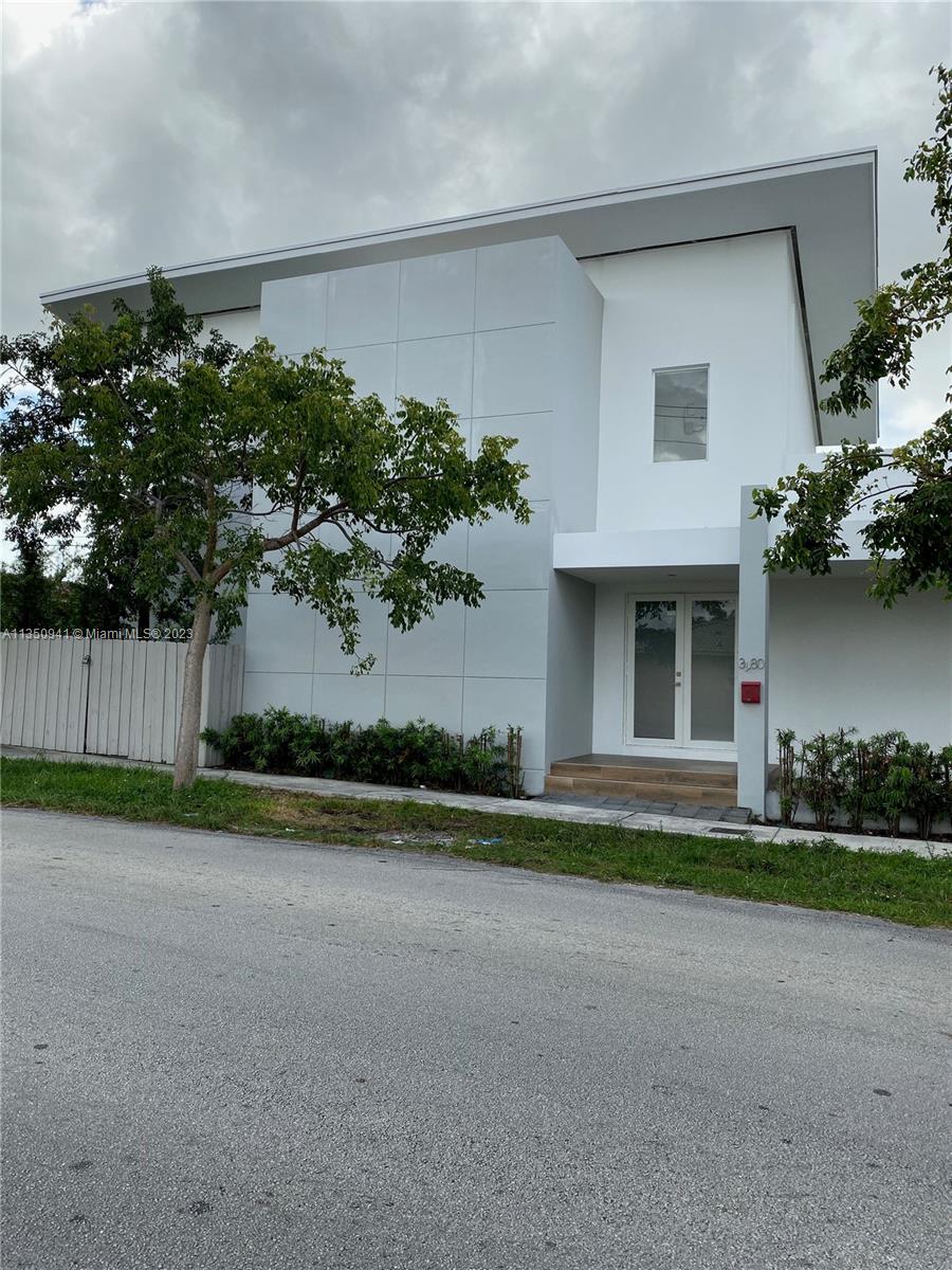 3280 SW 28th St Unit: 3280