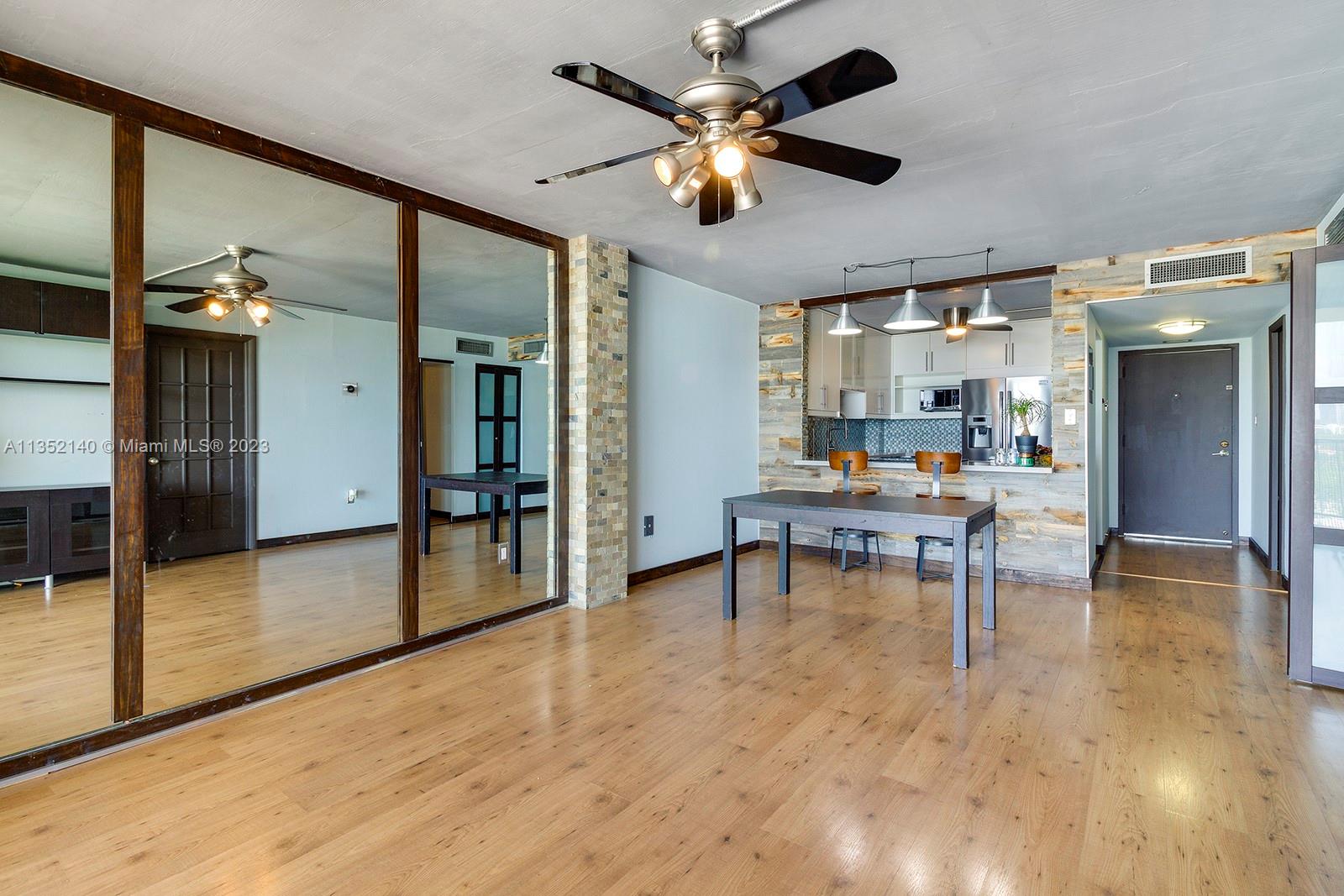 6900 Bay Dr Unit: 11B