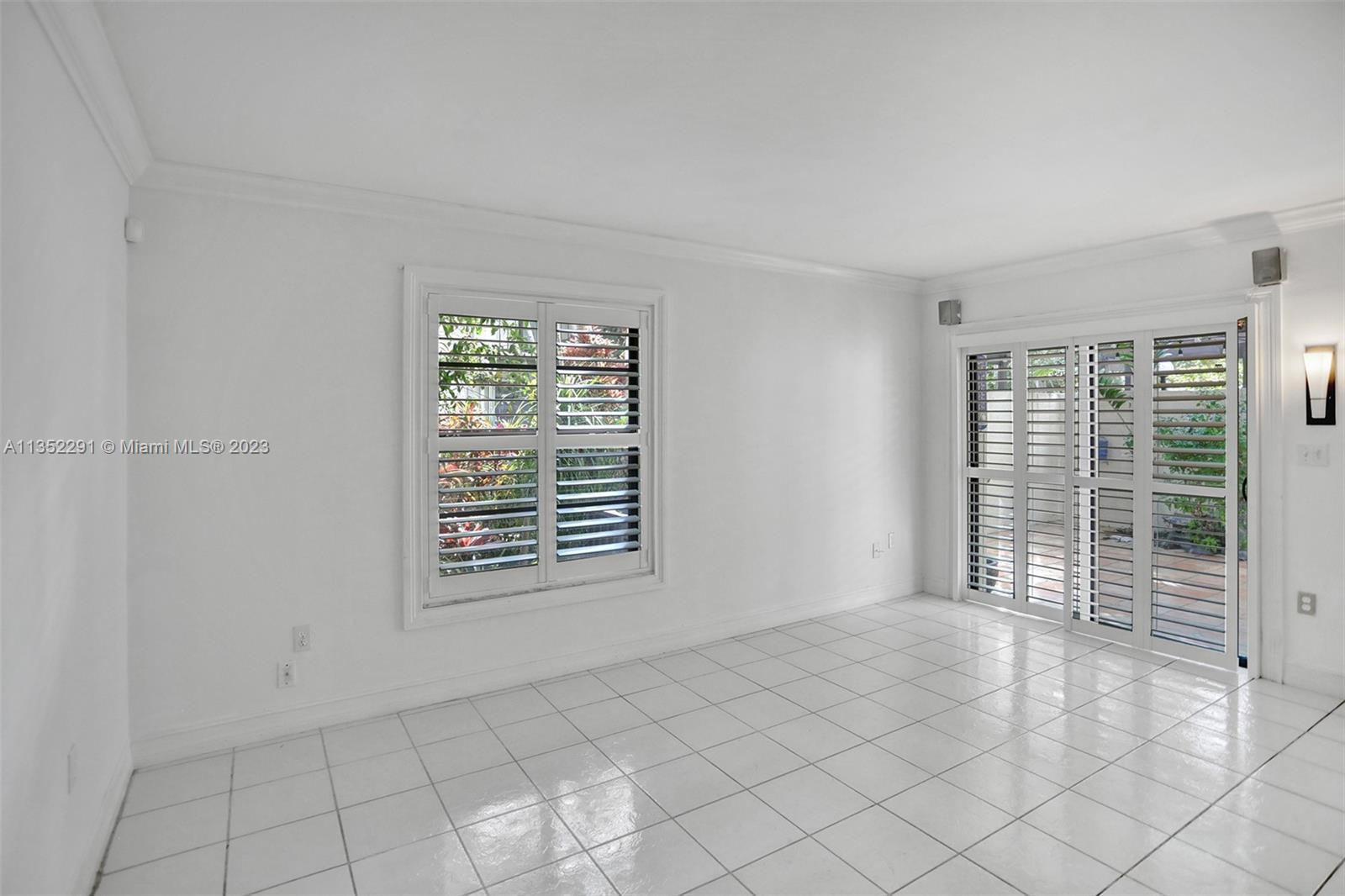 4706 SW 67 Ave Unit: M4