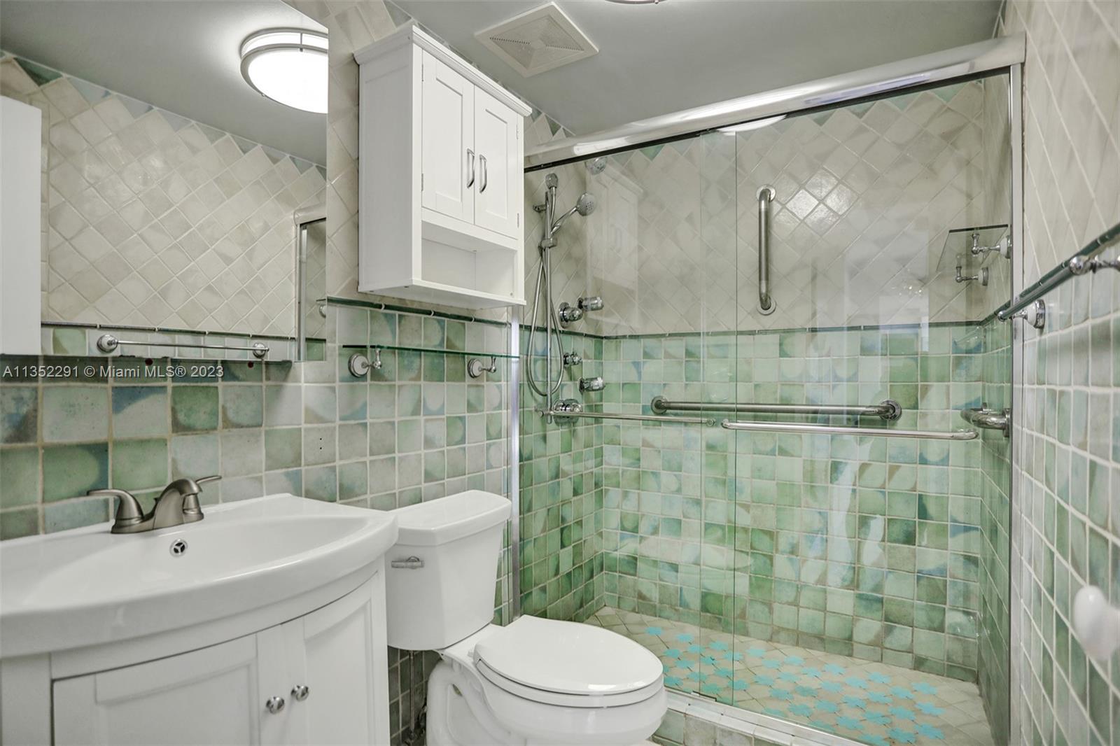 4706 SW 67 Ave Unit: M4