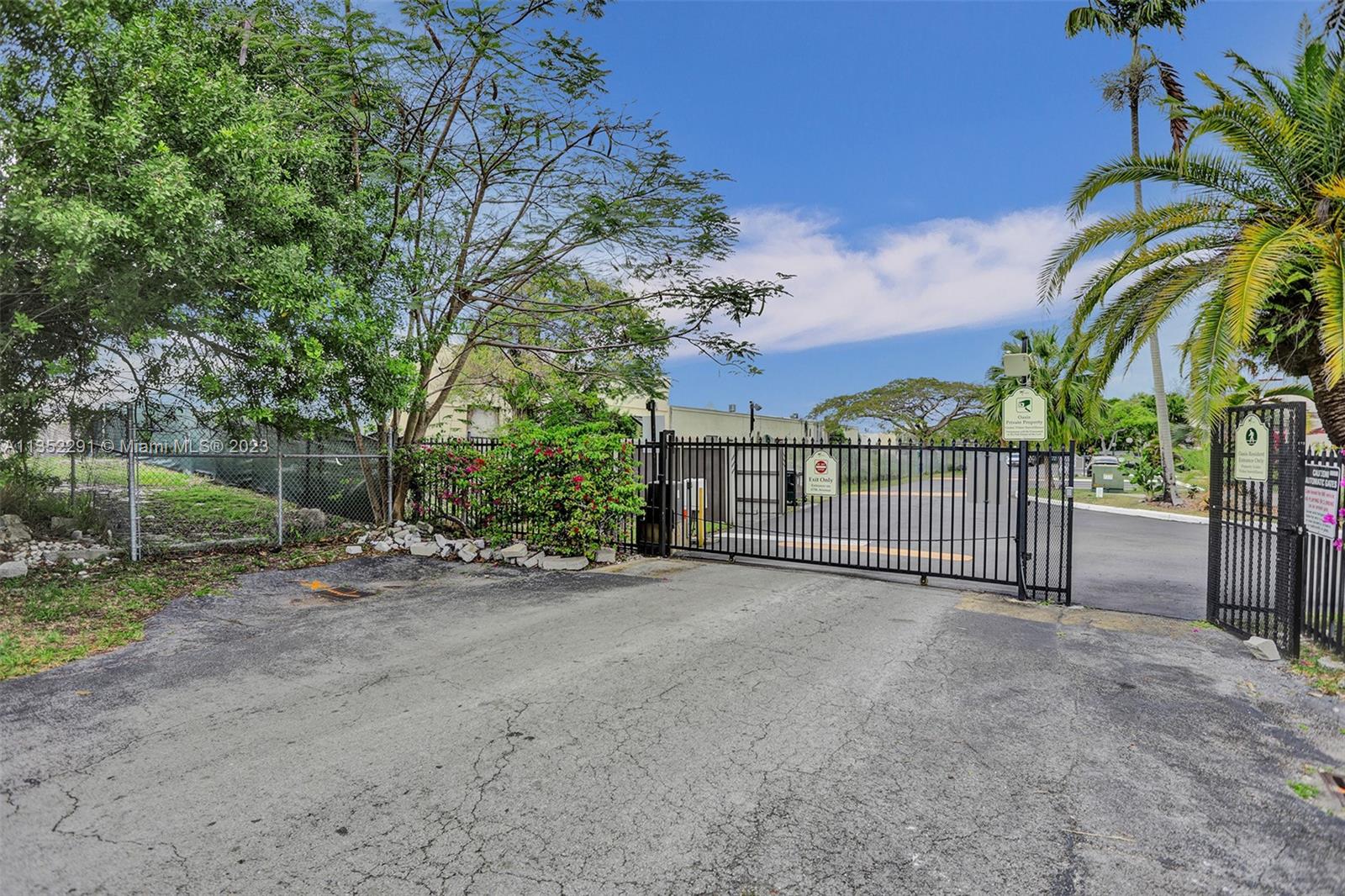 4706 SW 67 Ave Unit: M4