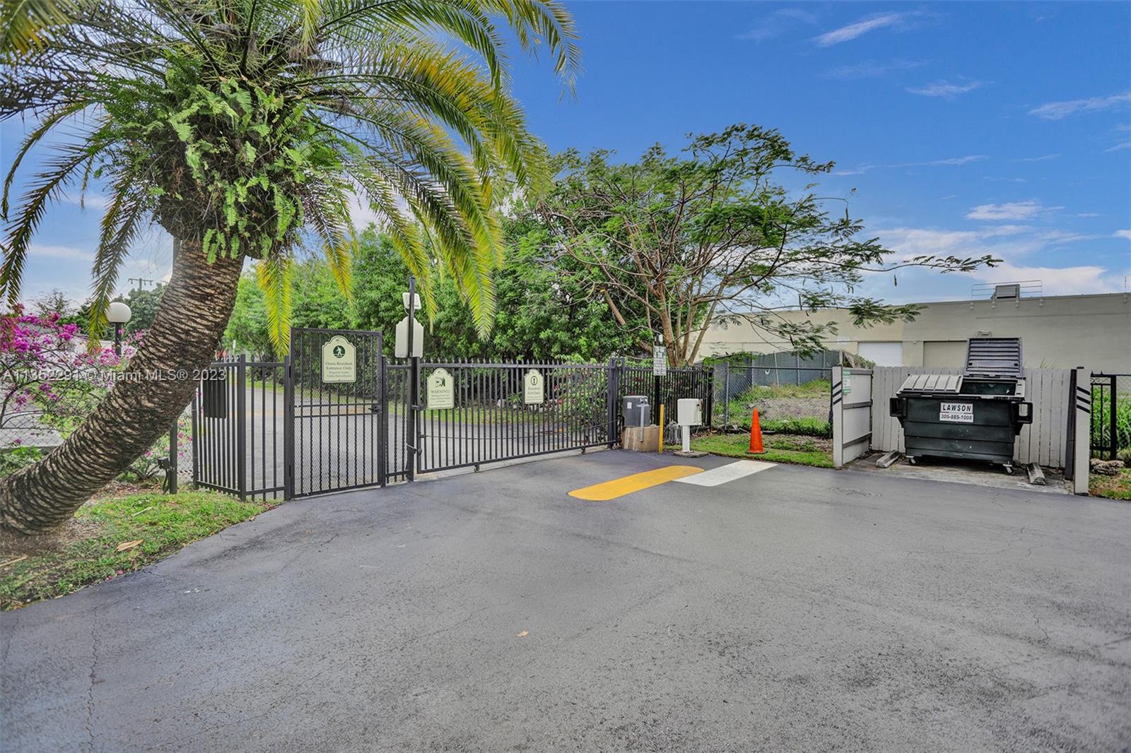 4706 SW 67 Ave Unit: M4