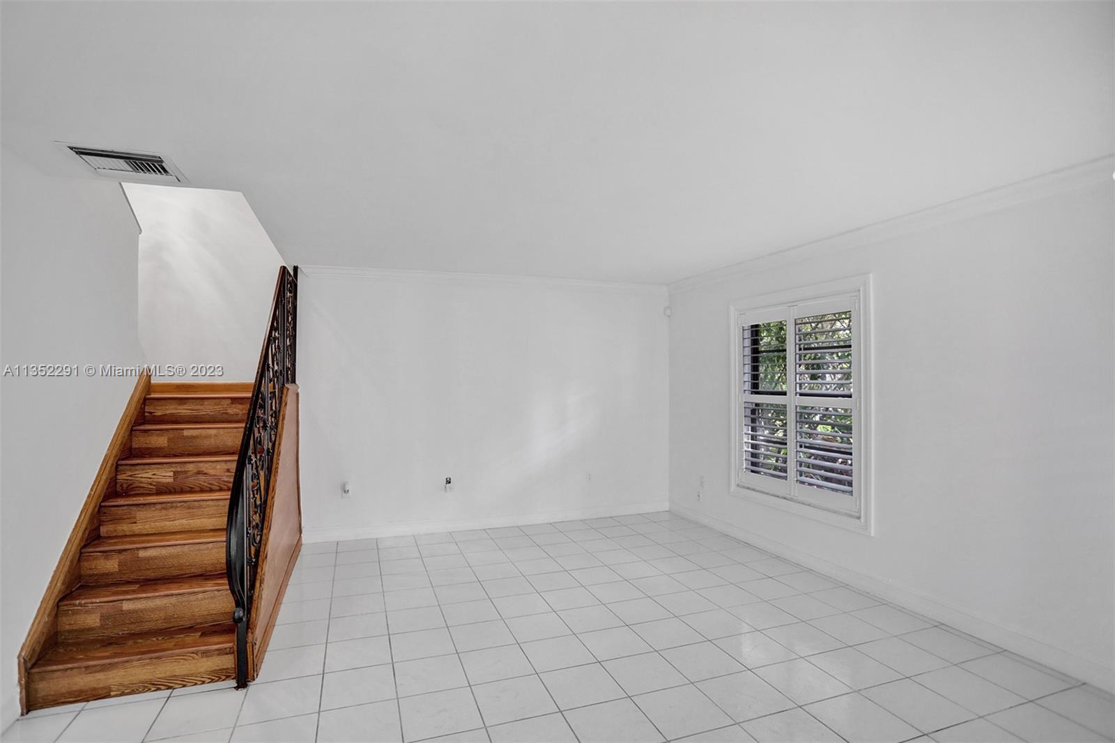 4706 SW 67 Ave Unit: M4