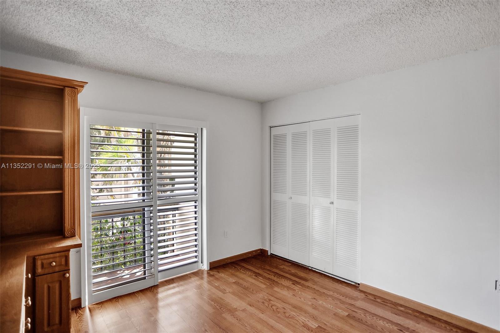 4706 SW 67 Ave Unit: M4