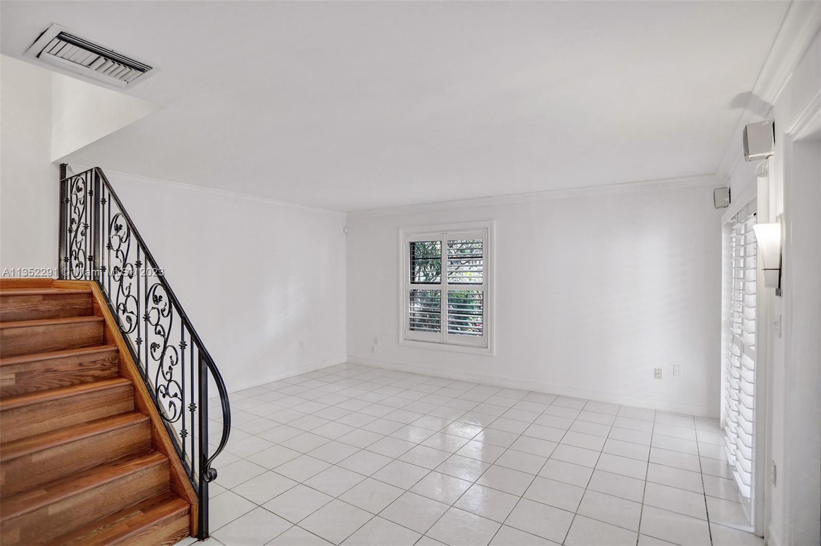 4706 SW 67 Ave Unit: M4