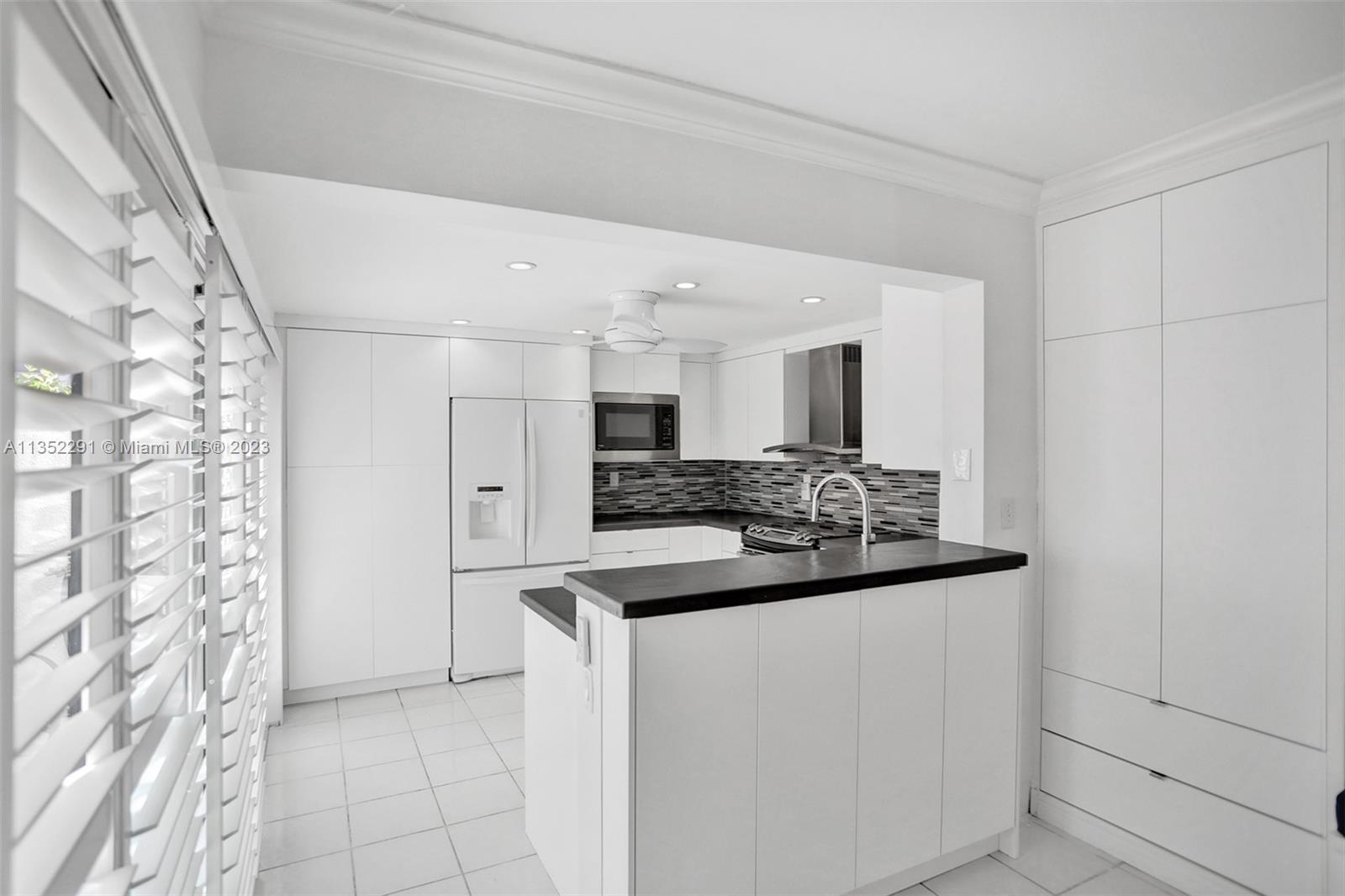 4706 SW 67 Ave Unit: M4