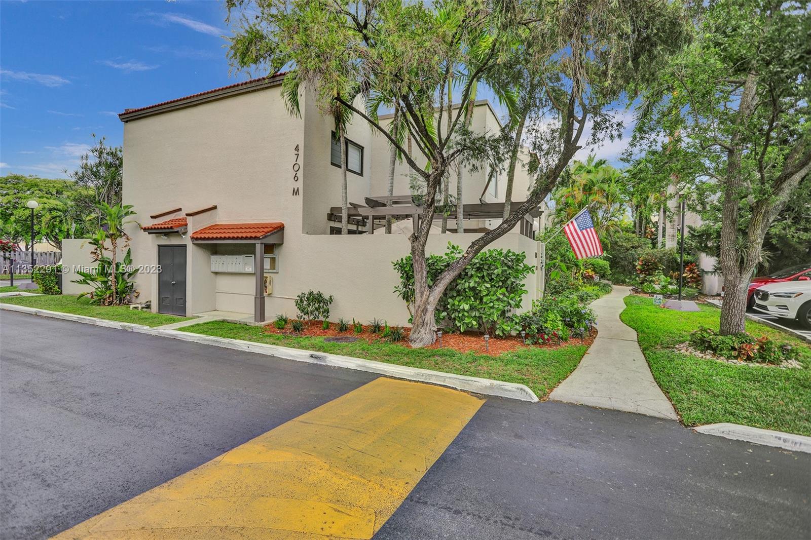 4706 SW 67 Ave Unit: M4