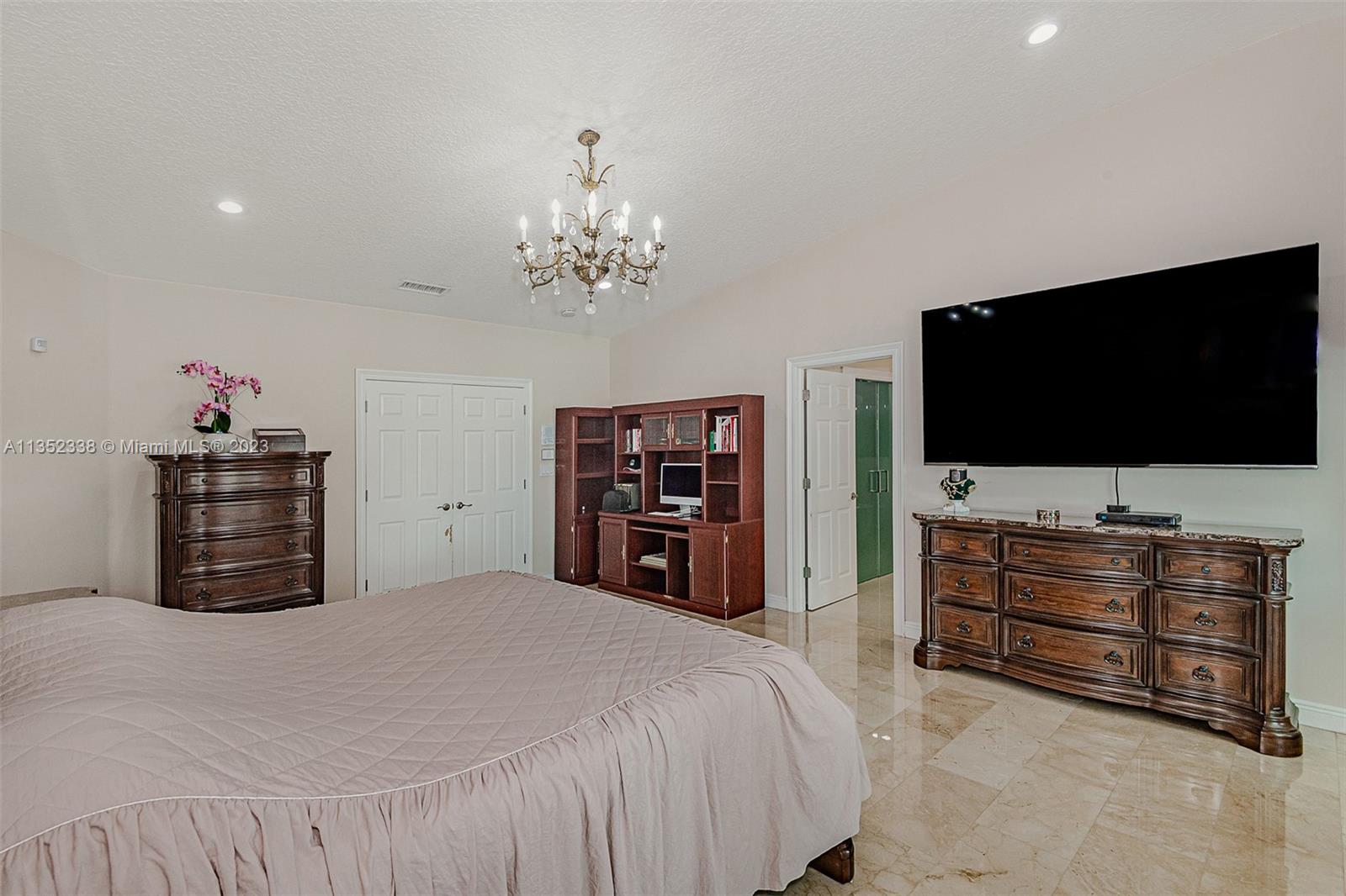 13130 N Calusa Club Dr