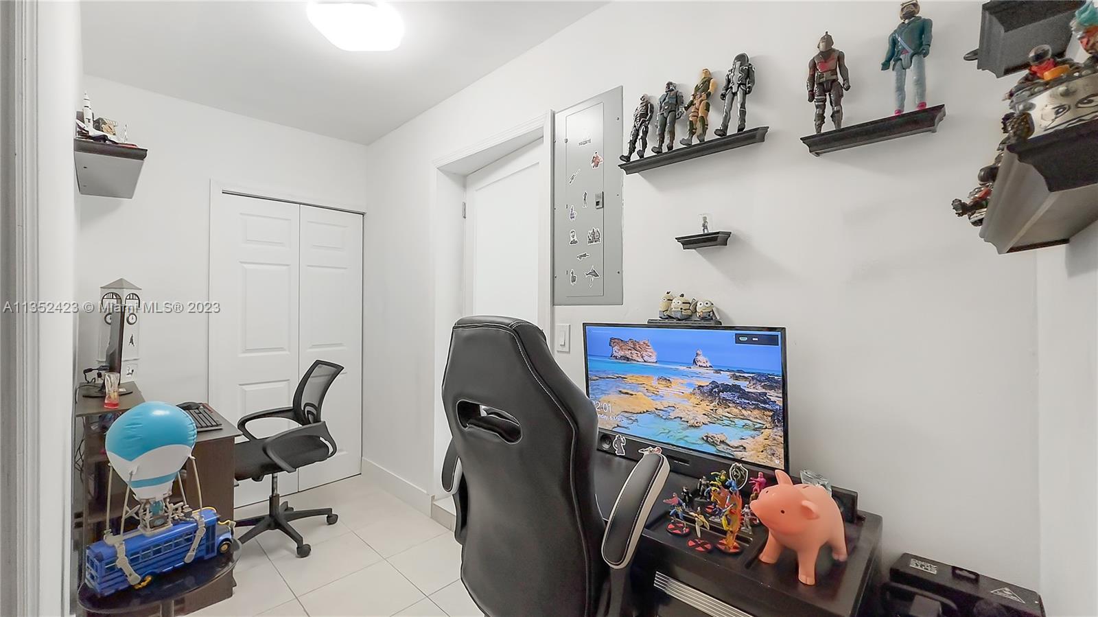 1578 N Goldeneye Ln